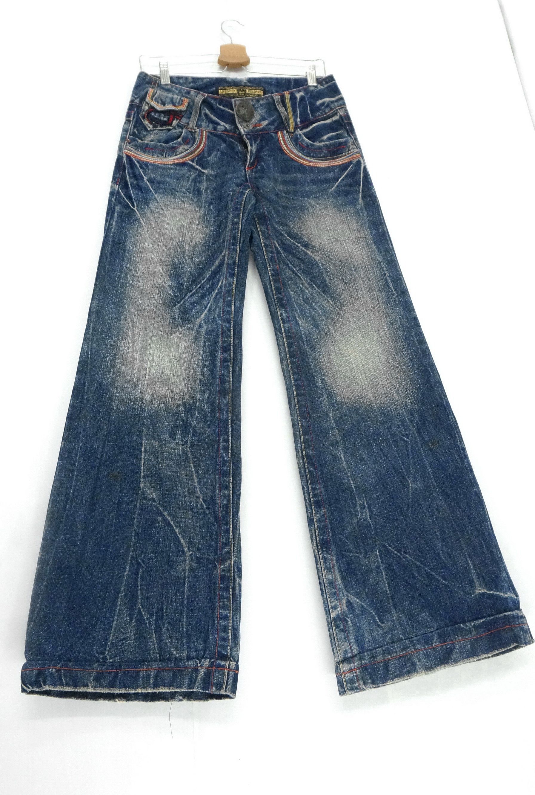 Vintage 🔥STUDIO RED PEPPER Vintage Wide Leg Flared Low rise Jeans Size US 29 - 1 Thumbnail