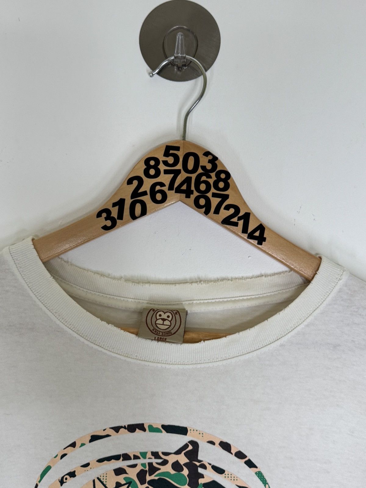 Japanese Brand By Uittg Baby No Banana no Life Camo Distressed Tee Size US S / EU 44-46 / 1 - 7 Thumbnail