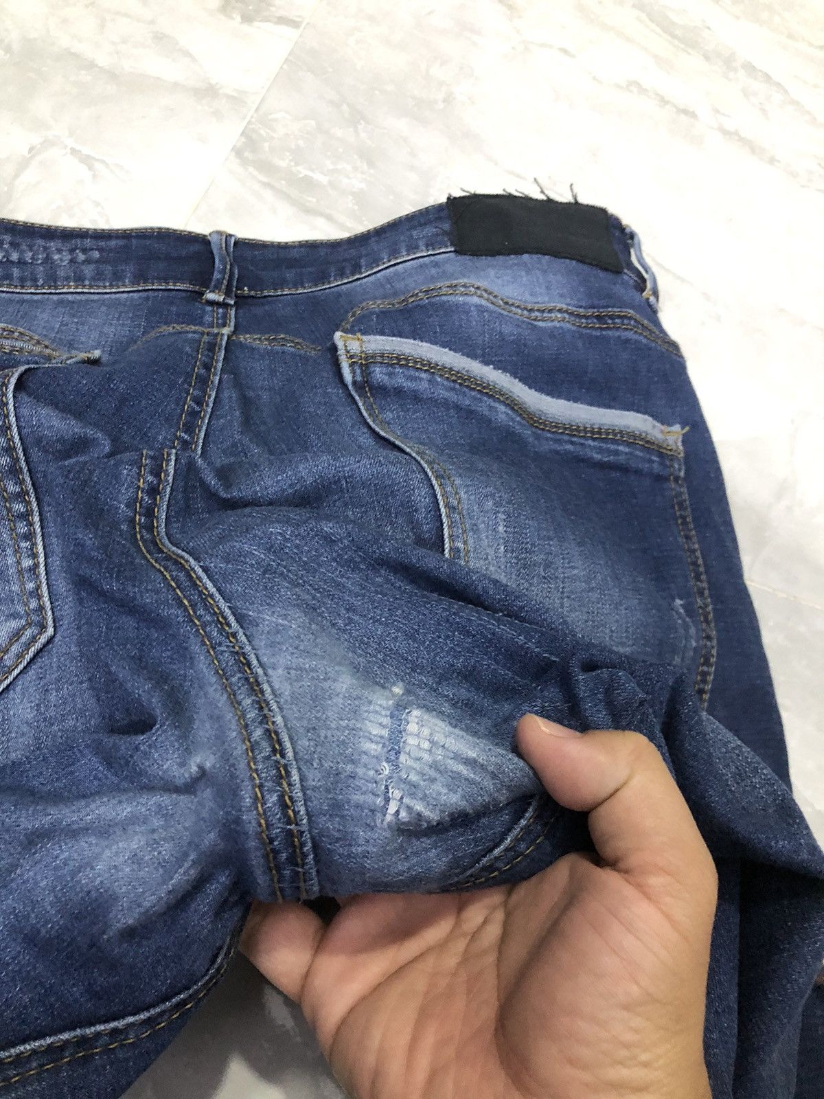 Designer × Kenneth Cole Kenneth Cole New York Distressed Repair Jeans – Size 34 Size US 34 / EU 50 - 11 Thumbnail