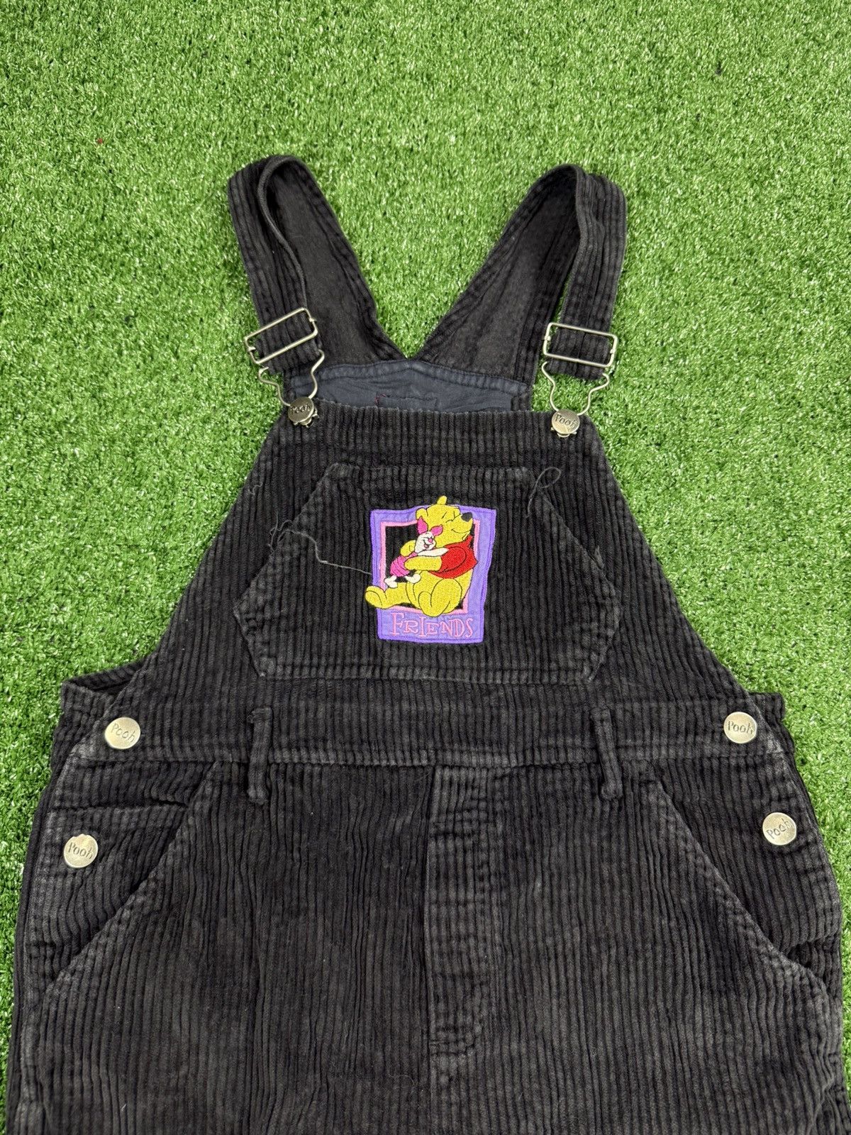 Vintage Vintage Embroidered Winnie-the-Pooh black 14/15 Size 30" / US 8 / IT 44 - 1 Thumbnail