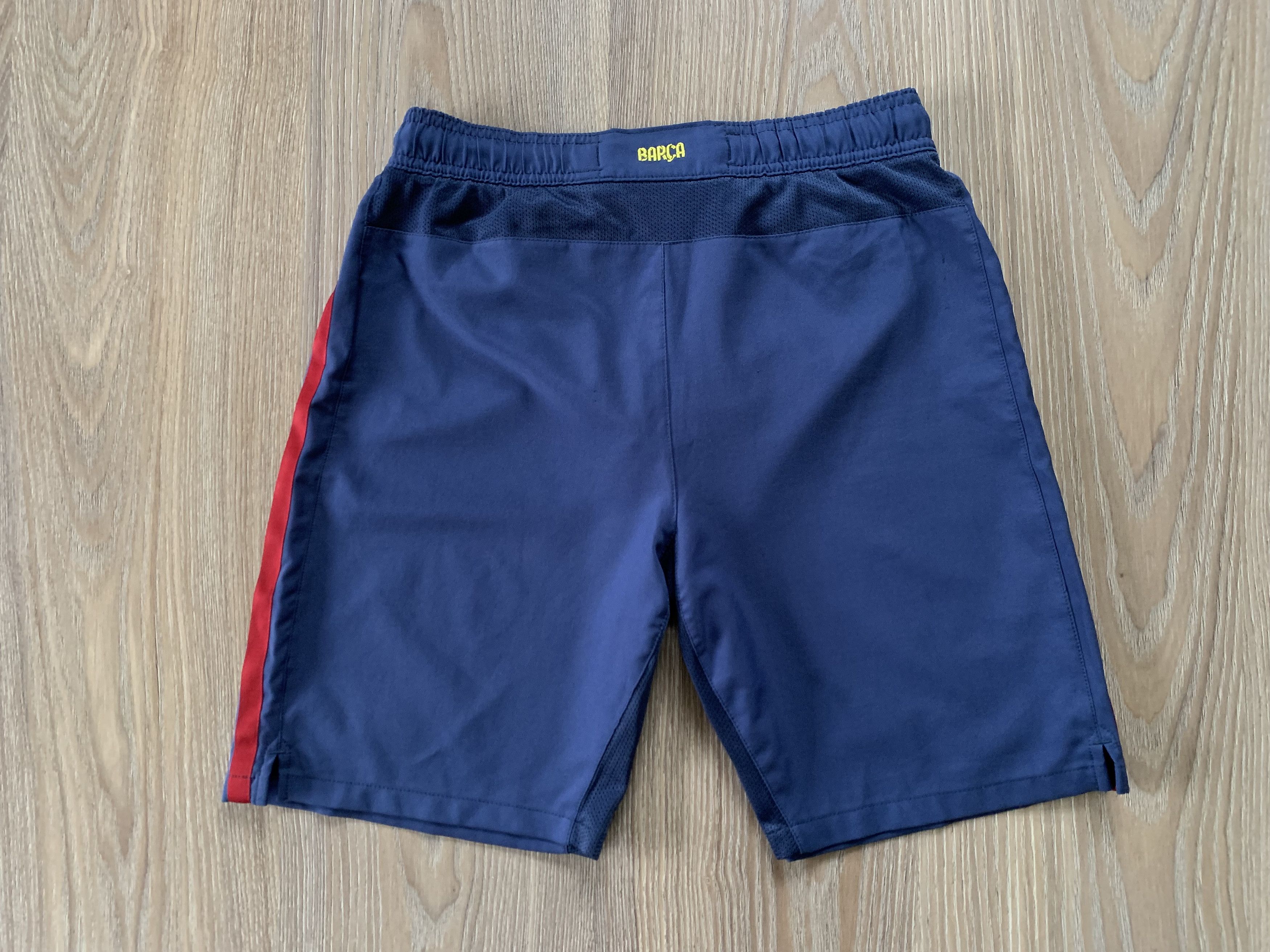 Nike × Vintage Nike Dri Fit FCB Junior Shorts Size L Size US 26 / EU 42 - 3 Thumbnail