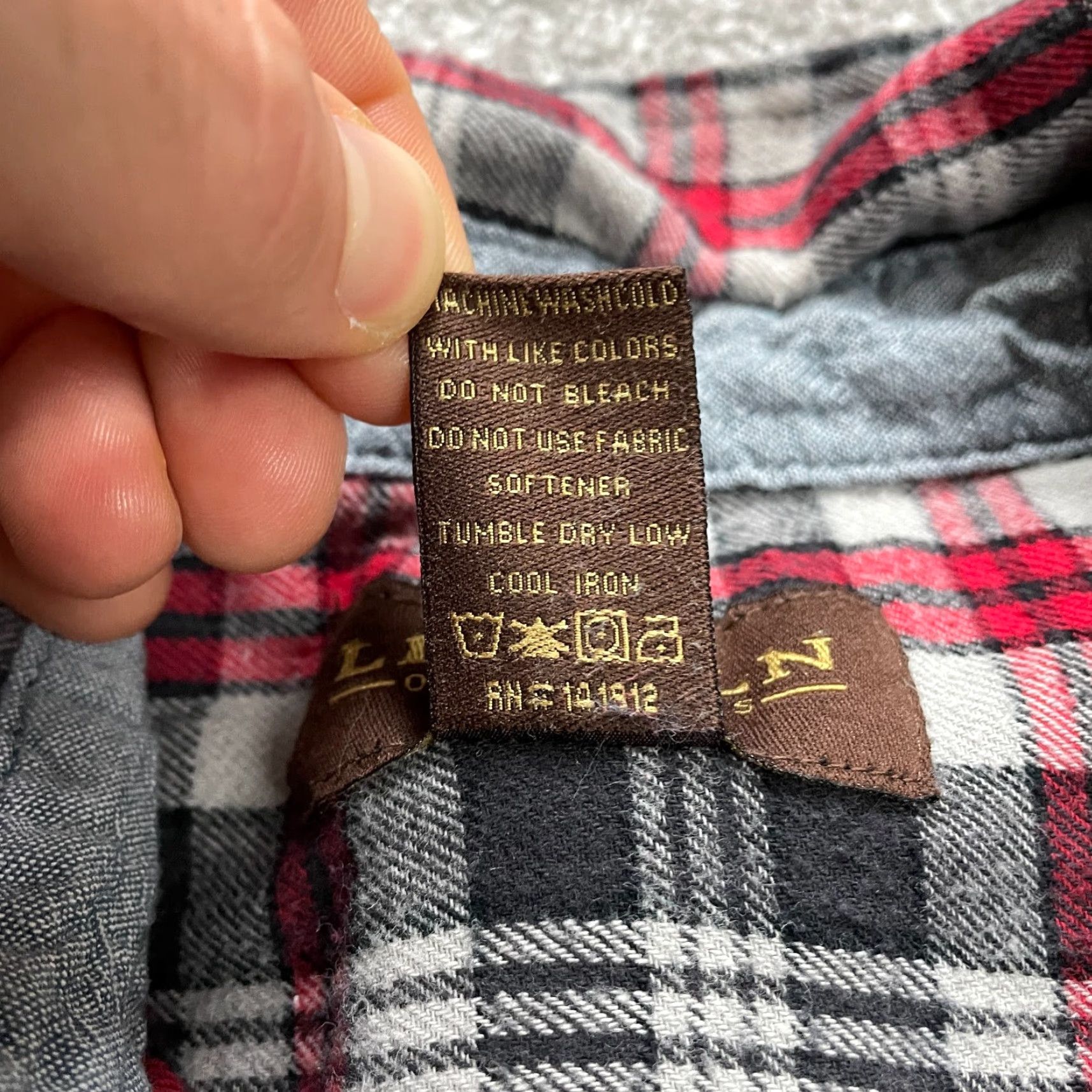 Urban Outfitters Lincoln Outfitters Button-Up Shirt Mens Medium Multicolor Plaid Cotton Flannel Long Sleeve Casual Classic Western Pattern 90s? Size US M / EU 48-50 / 2 - 4 Thumbnail