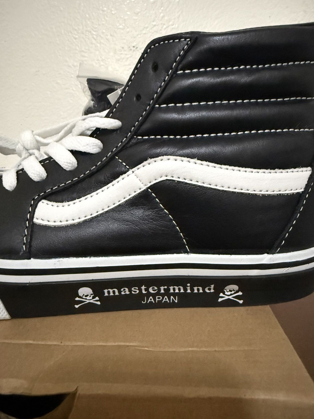 Mastermind Japan × Vans Vans Mastermind Sk8 Hi Size US 9.5 / EU 42-43 - 3 Thumbnail