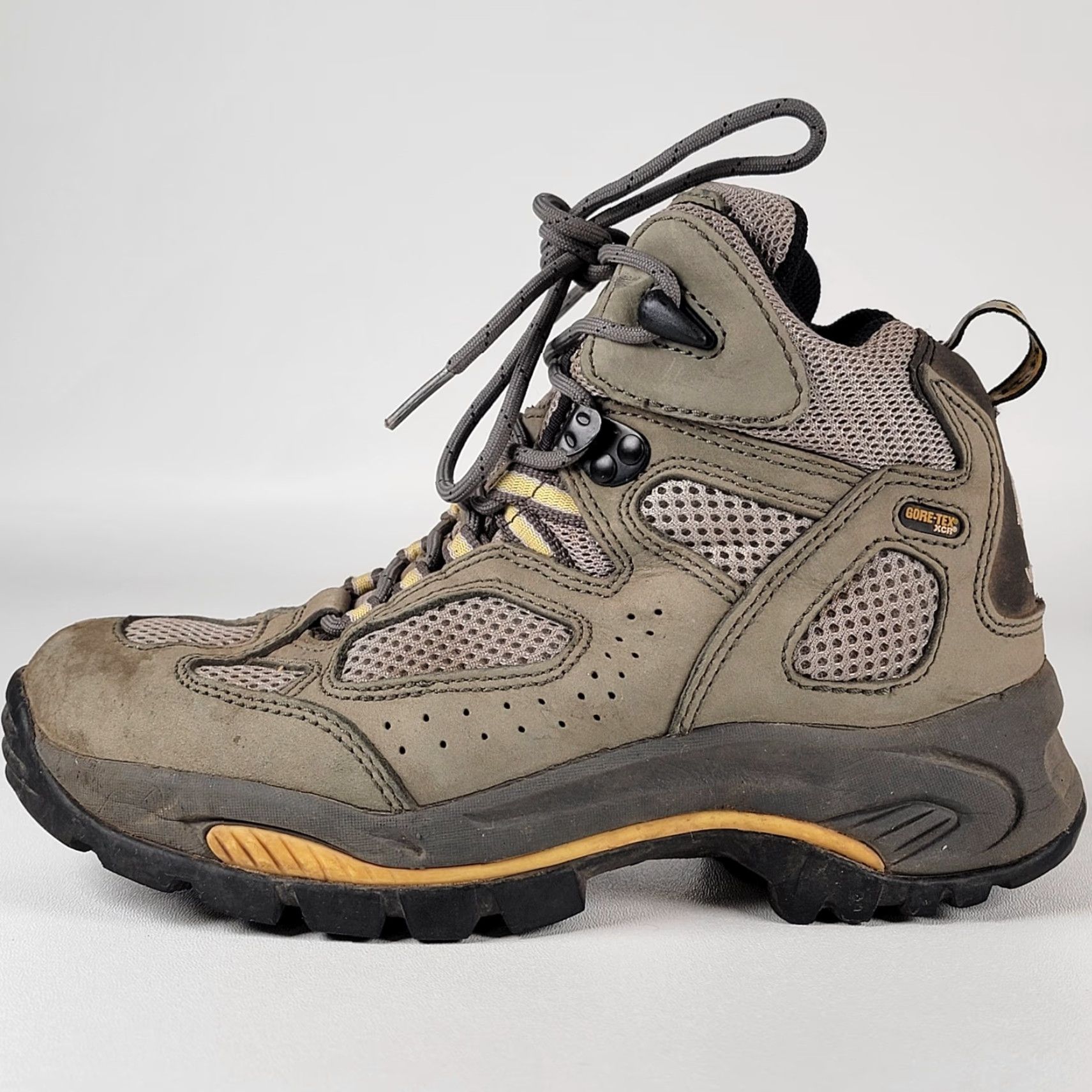 Vasque Vasque Leather Hiking Boot Waterproof Beige Women's Size 6.5 Lace Up Size US 7 / IT 37 - 7 Thumbnail