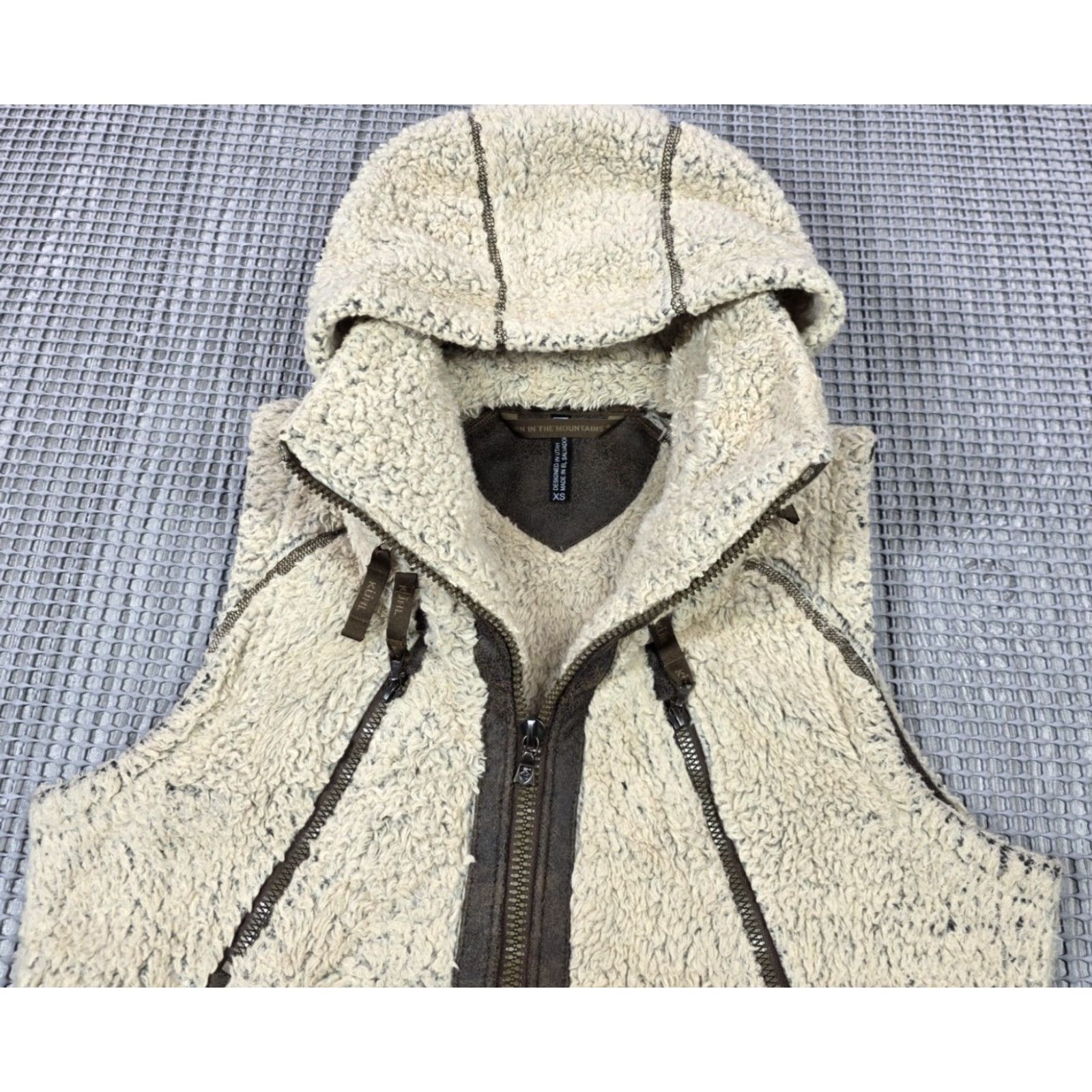 Vintage Kuhl Womens Flight Vest XS Beige Fleece Hooded Full Zip Vest, High Pile, Size XS, Beige, Casual, Travel, Outdoor, Women Size XS / US 0-2 / IT 36-38 - 3 Thumbnail