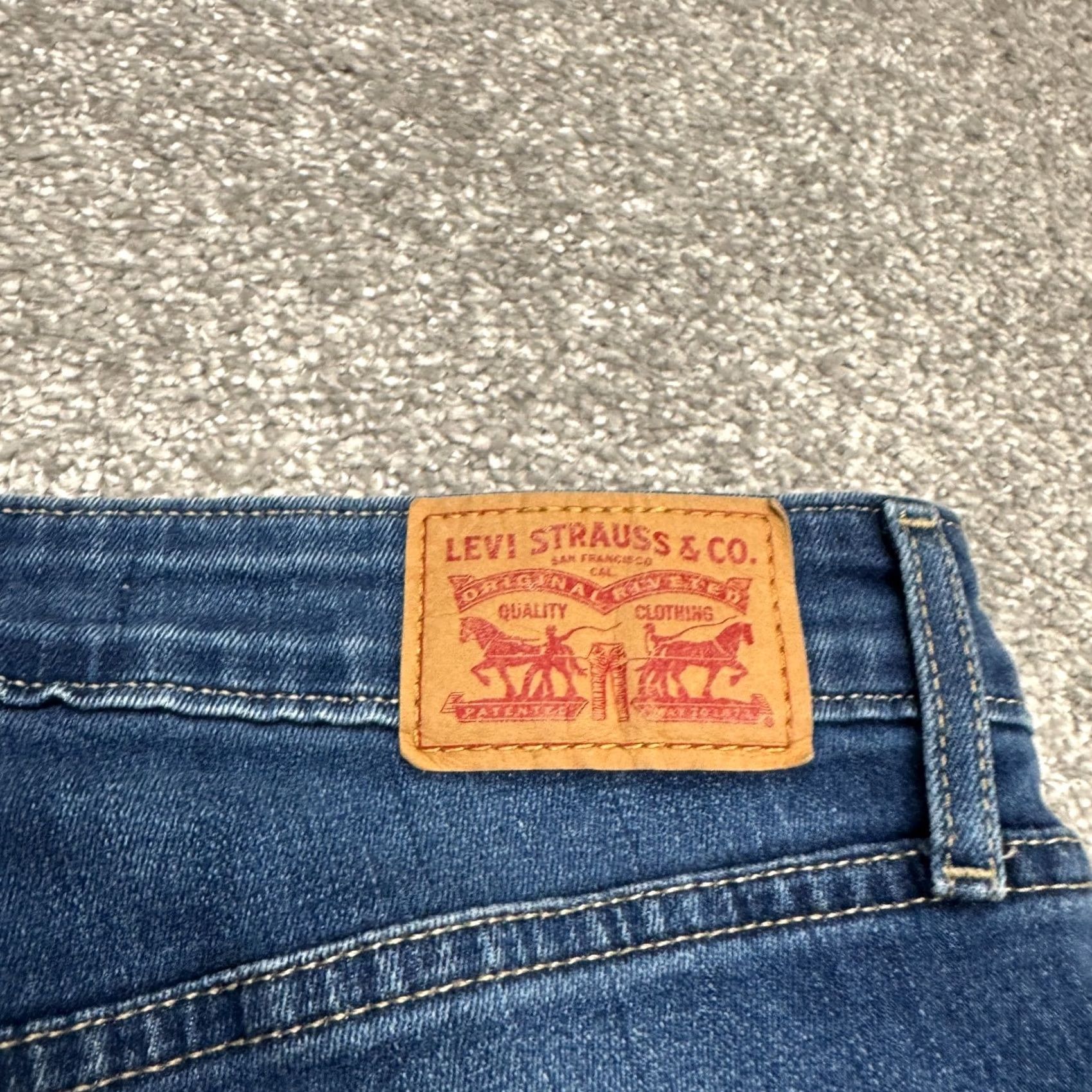 Levi's Levi's 721 High Rise Skinny Distressed Denim Jeans Womens 28 Blue Stretch Casual Denim Levi's 700 Series Slim Regular 5-Pocket Rise High Size 28" / US 6 / IT 42 - 4 Thumbnail