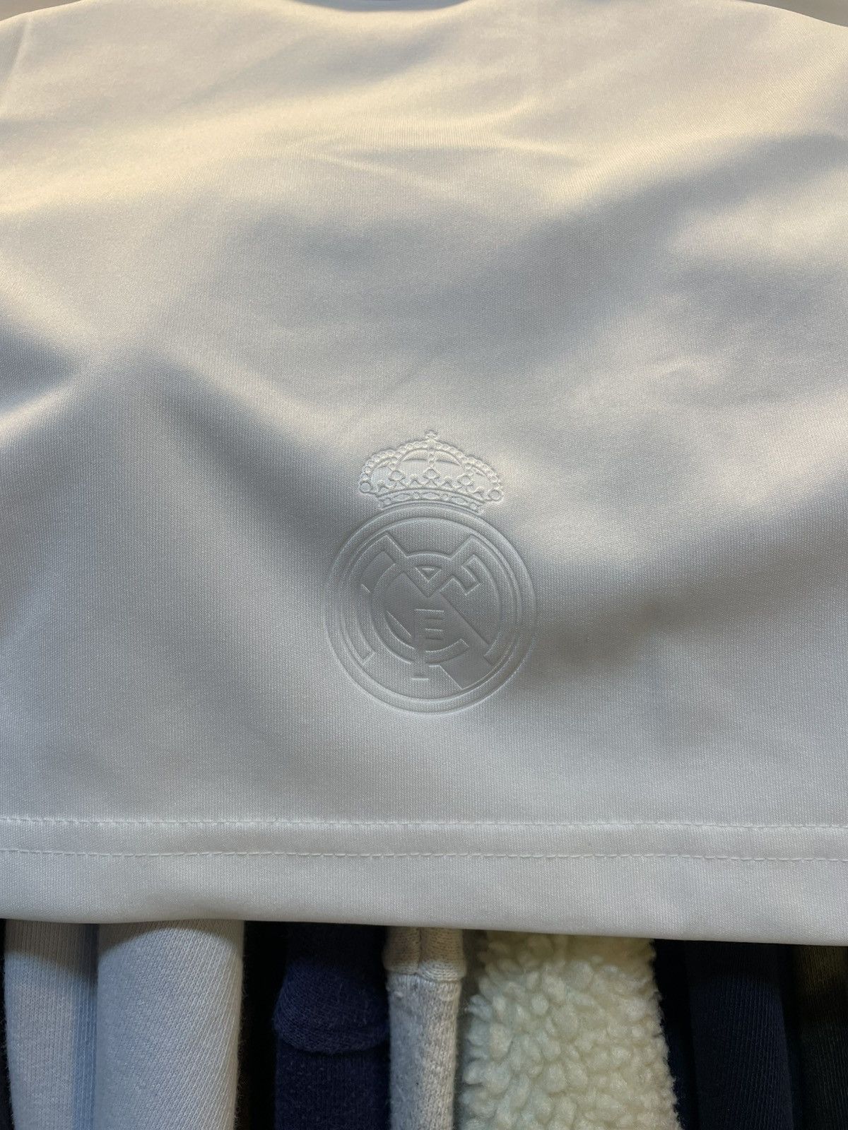 Adidas × Vintage 2009 Real Madrid CR7 Home Kit Size US L / EU 52-54 / 3 - 14 Thumbnail