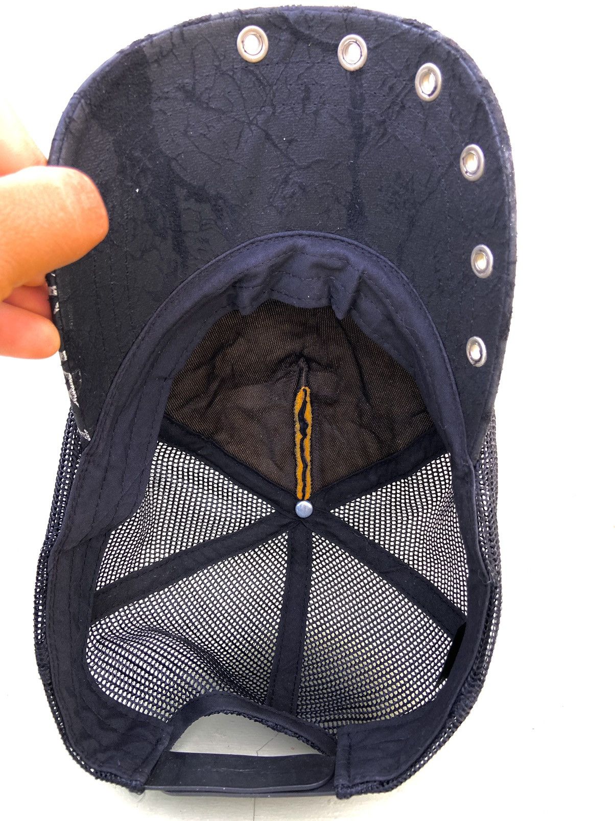 If Six Was Nine 2000s dragon skull trucker hat Size ONE SIZE - 7 Thumbnail