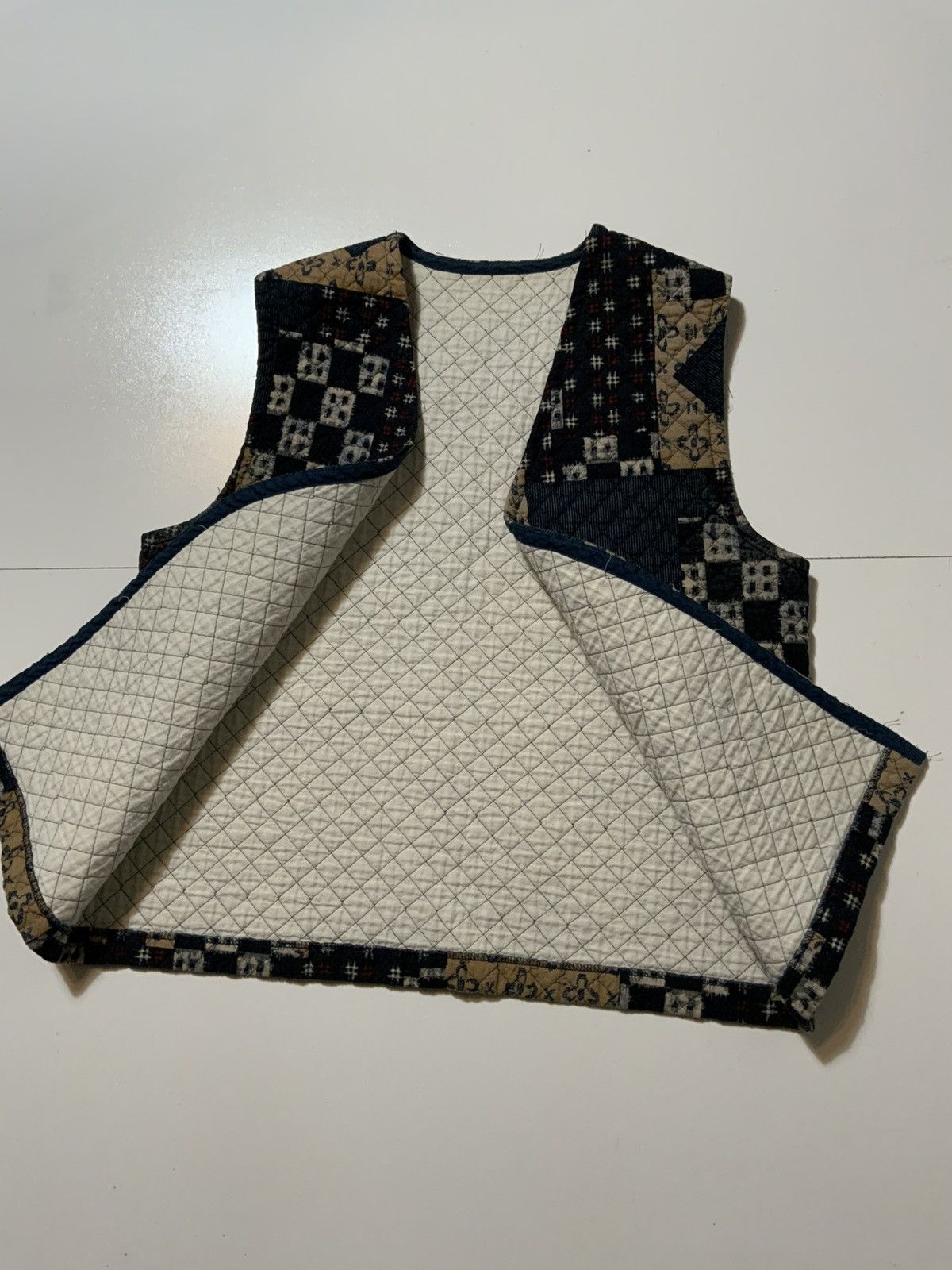 Handmade × Vintage Vintage Quilted Geometric All Over Pattern Print Vest Jacket Size US S / EU 44-46 / 1 - 3 Thumbnail