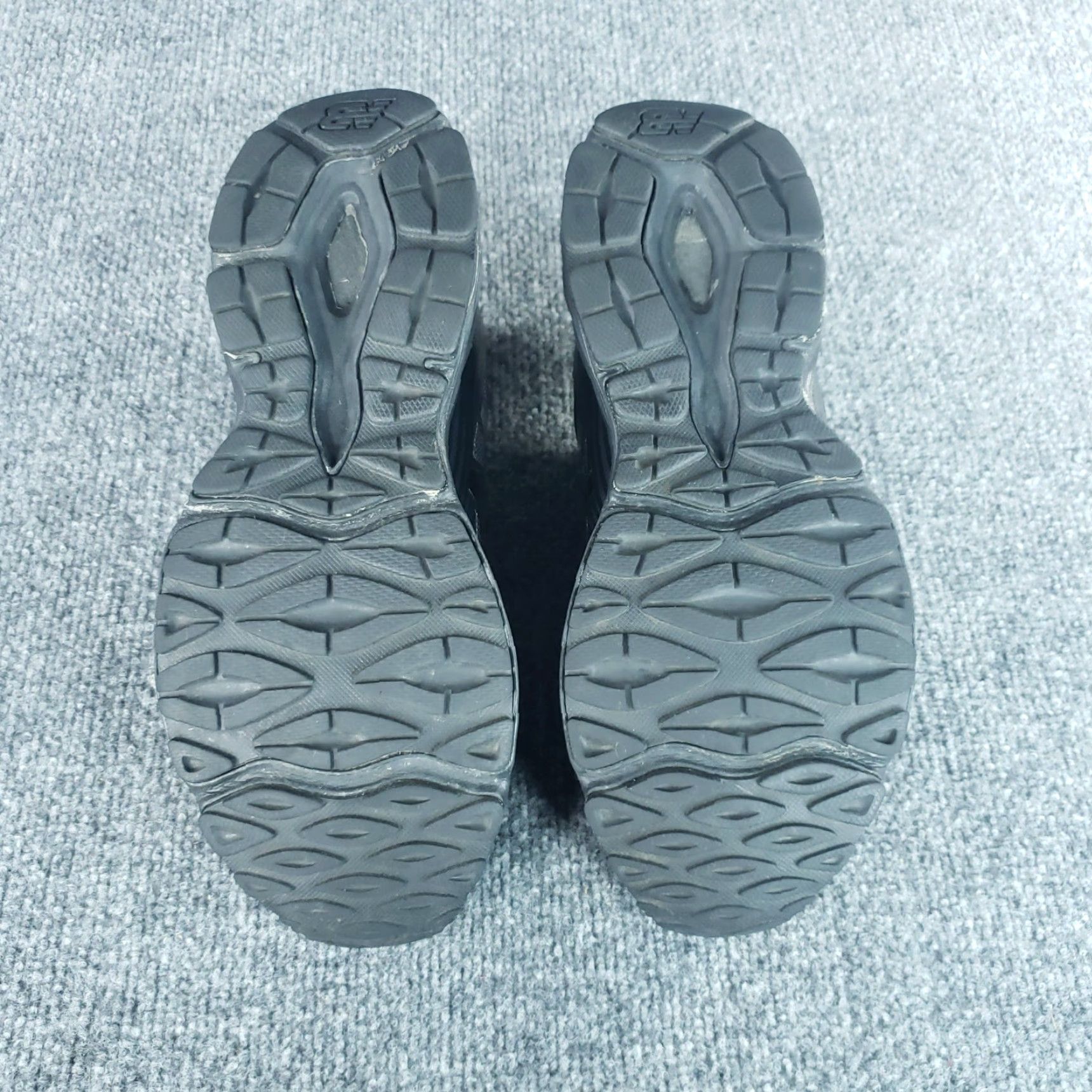 New Balance New Balance 680 V4 Womens Running Shoes Black 10.5 B Width Lace Up Athletic Sneakers Size US 8.5 / IT 38.5 - 7 Thumbnail