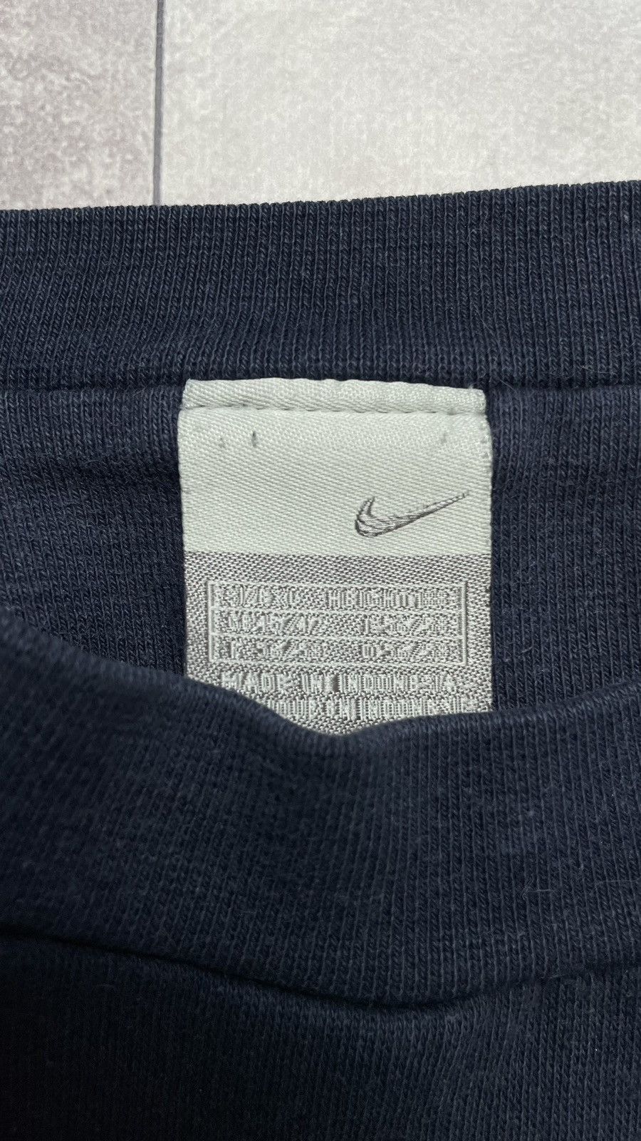 Nike Vintage 00's Nike Distressed Sweatshirt Pullover Big Logo L Size US L / EU 52-54 / 3 - 9 Thumbnail