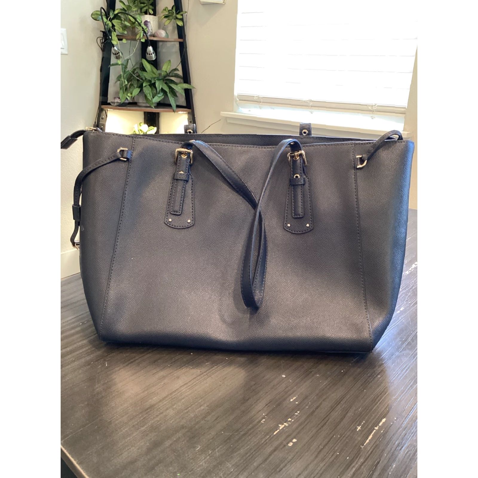 Michael Kors Michael Kors Voyager Medium Crossgrain Leather Tote Shoulder Bag Black 100% Authentic Women Tote Zipper Closure Gold Hardware Designer Handbag Size ONE SIZE - 2 Thumbnail