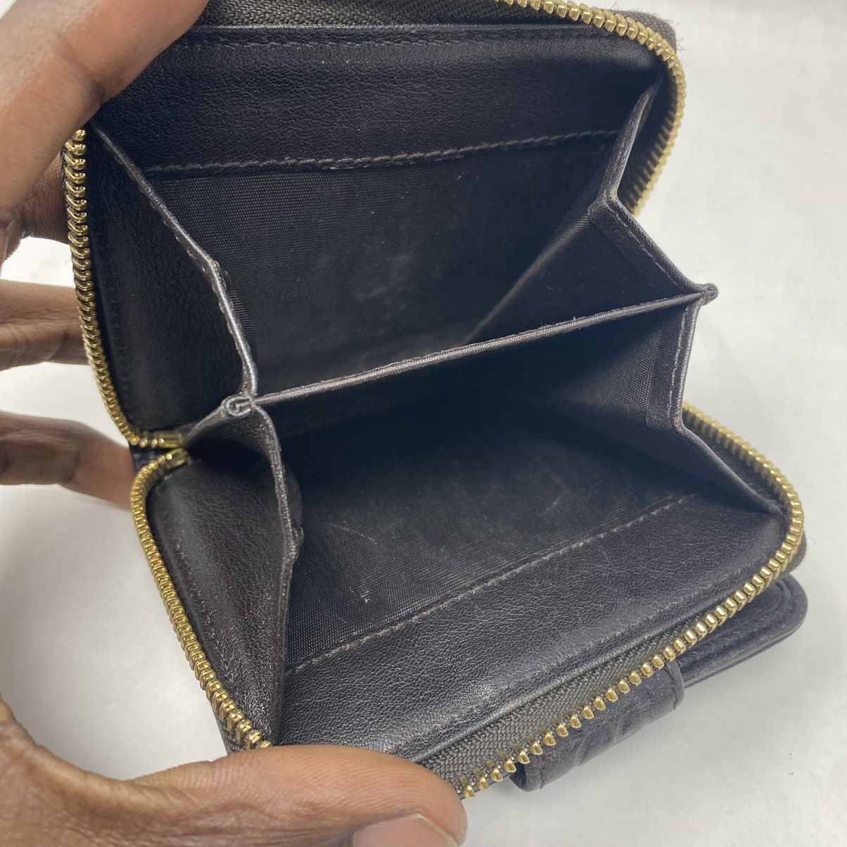 Gucci Gucci Monogram Zip Bi-Fold Wallet Size ONE SIZE - 8 Thumbnail