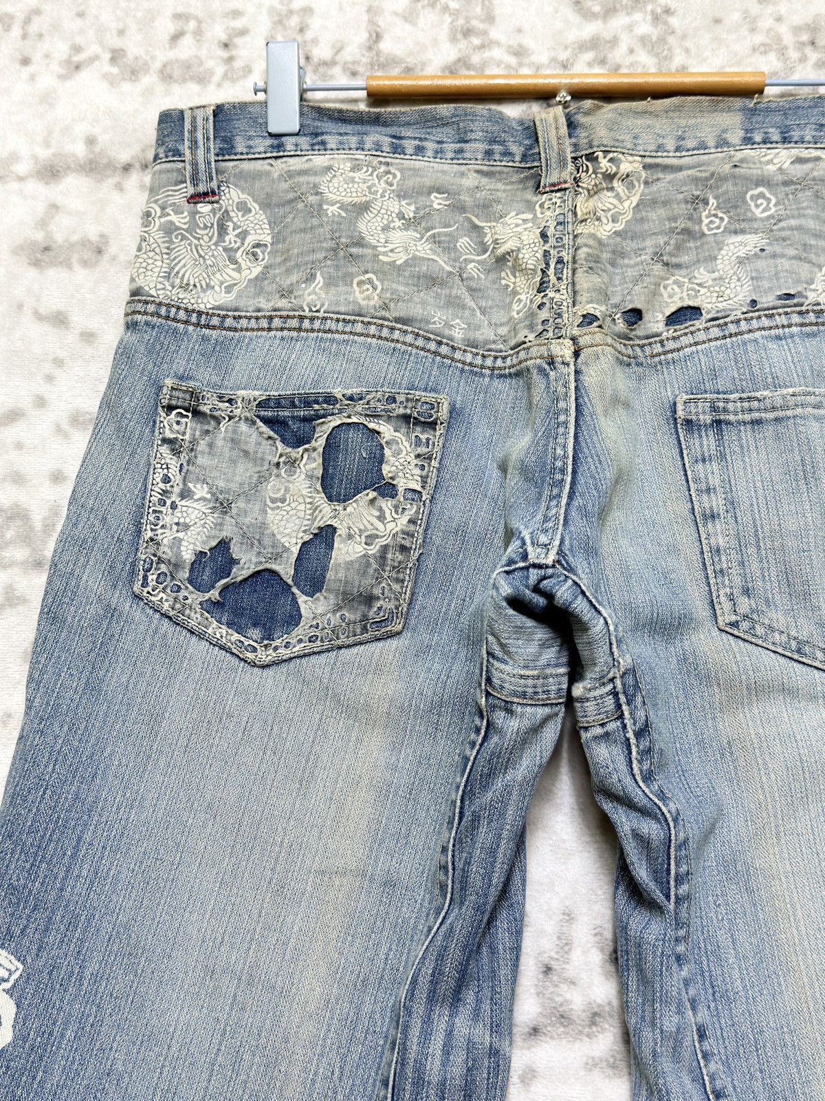 Karakuri Tamashii Tuwamono Japan Dragon Acid Wash Distressed Cropped Denim Size US 33 - 10 Thumbnail
