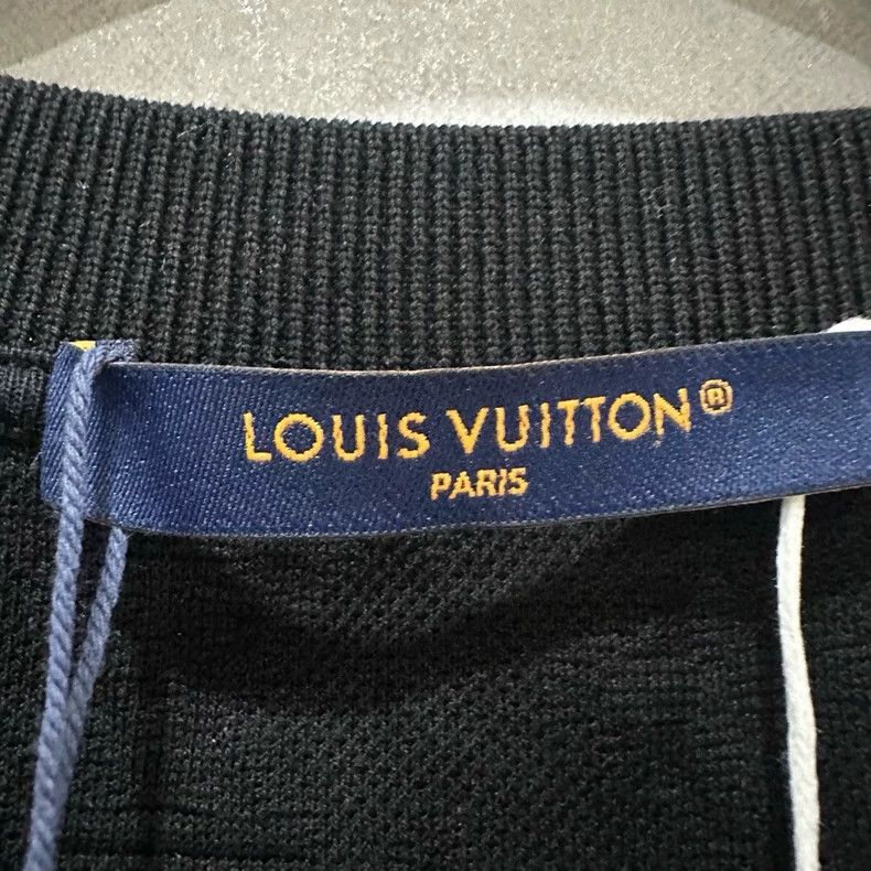Louis Vuitton Louis Vuitton Pocket full print short sleeve Size US L / EU 52-54 / 3 - 3 Thumbnail