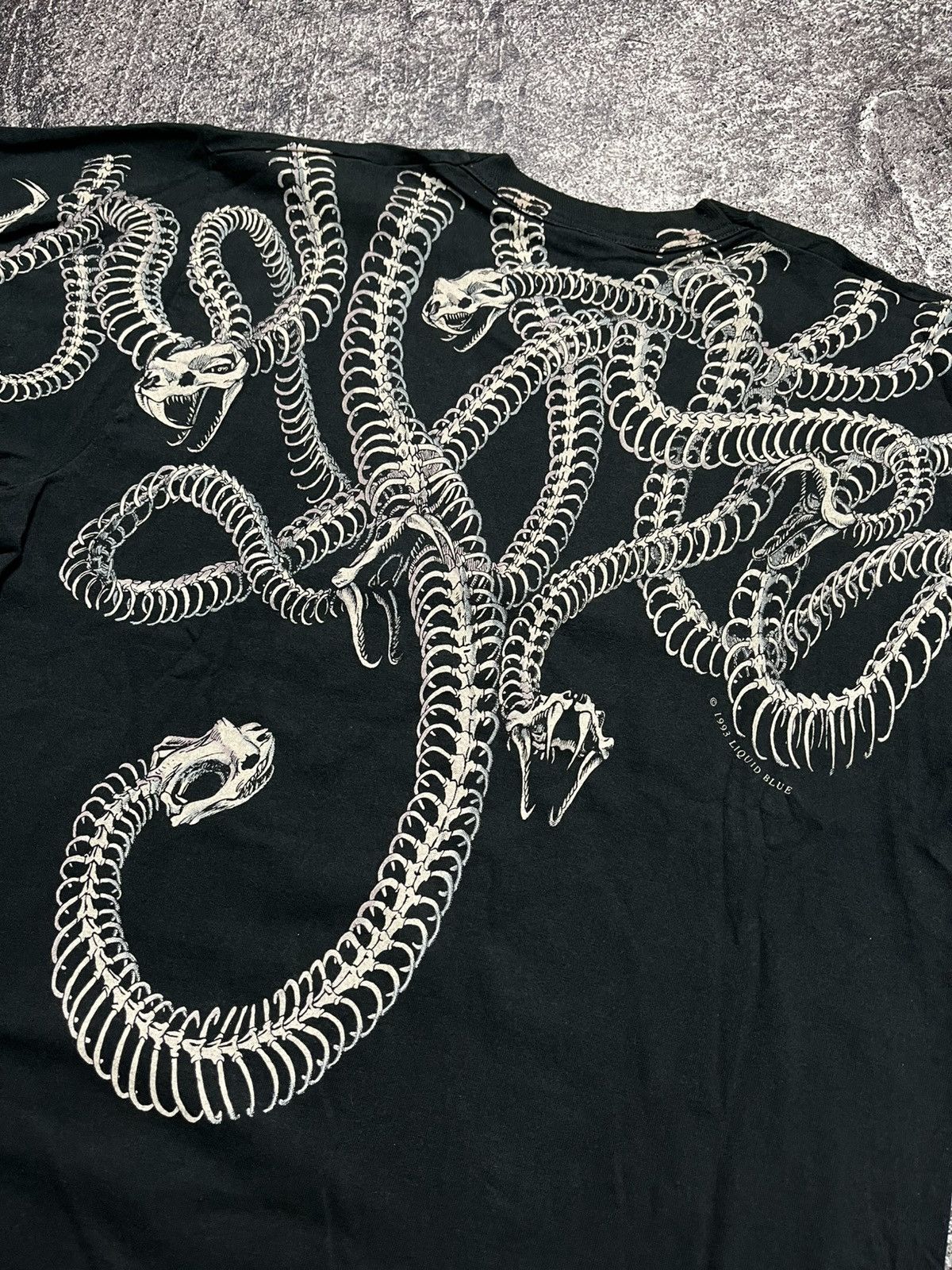 Liquid Blue Liquid Blue Medusa Vintage T-Shirts Size US L / EU 52-54 / 3 - 4 Thumbnail