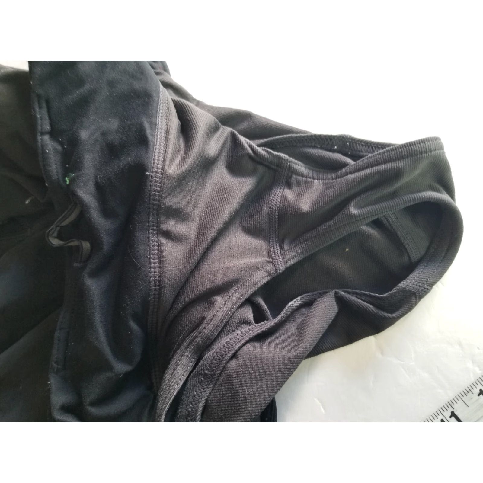 Lululemon Lululemon Women's Running Shorts Lined Black Size 4 Athletic Pockets Elastic Waist Graphic/Paint Stains - See Paint Stains Size 27" / US 4 / IT 40 - 5 Thumbnail