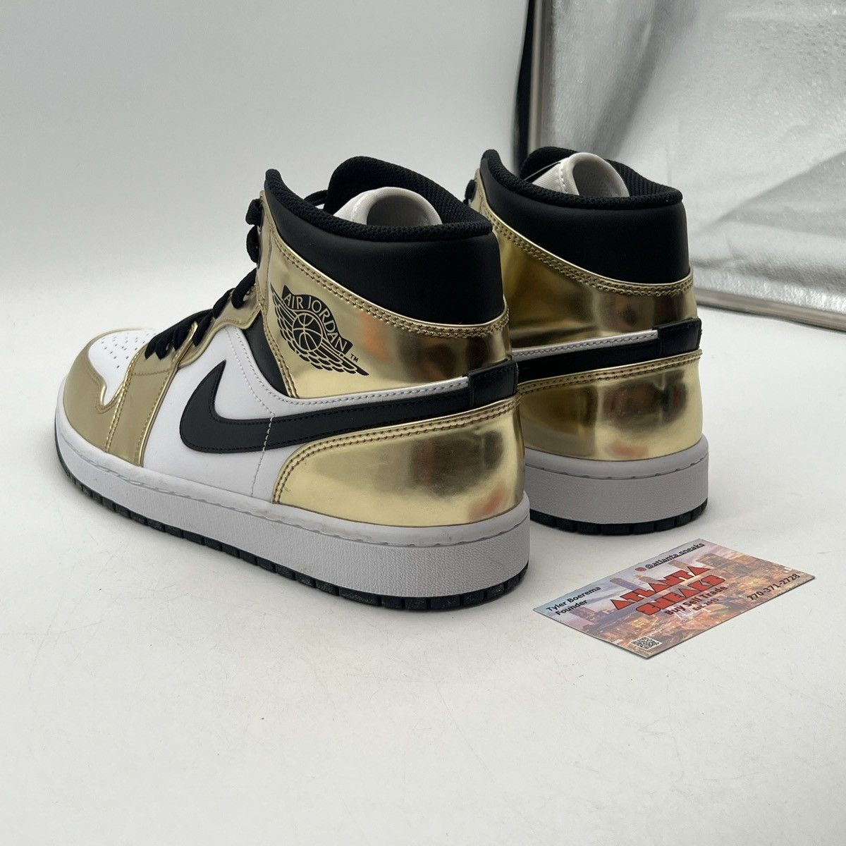 Nike Air Jordan 1 mid metallic gold Size US 10 / EU 43 - 5 Thumbnail