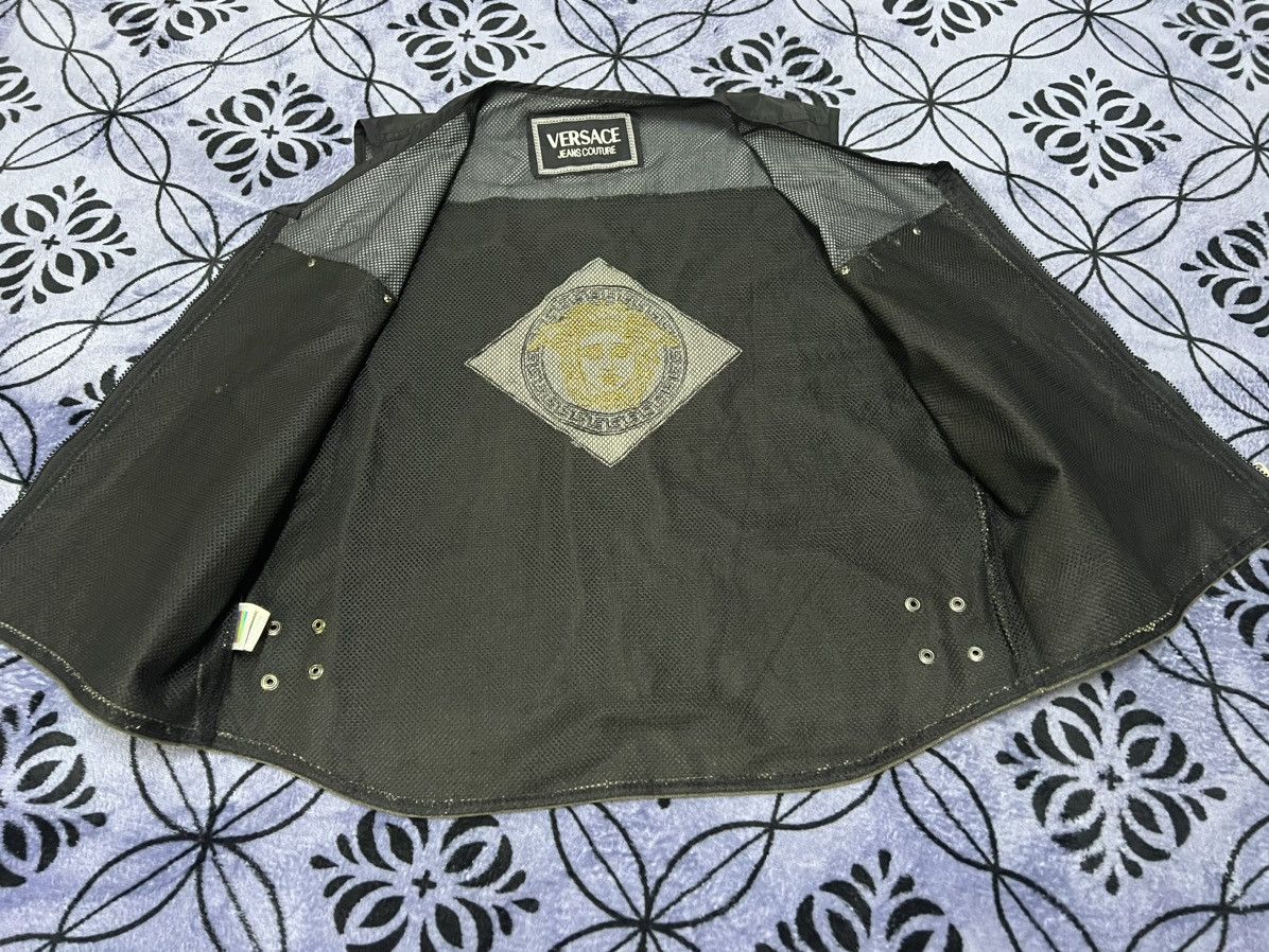 Versace Jeans Couture Versace Jeans Couture Vest - Authentic vintage item Size US L / EU 52-54 / 3 - 13 Thumbnail