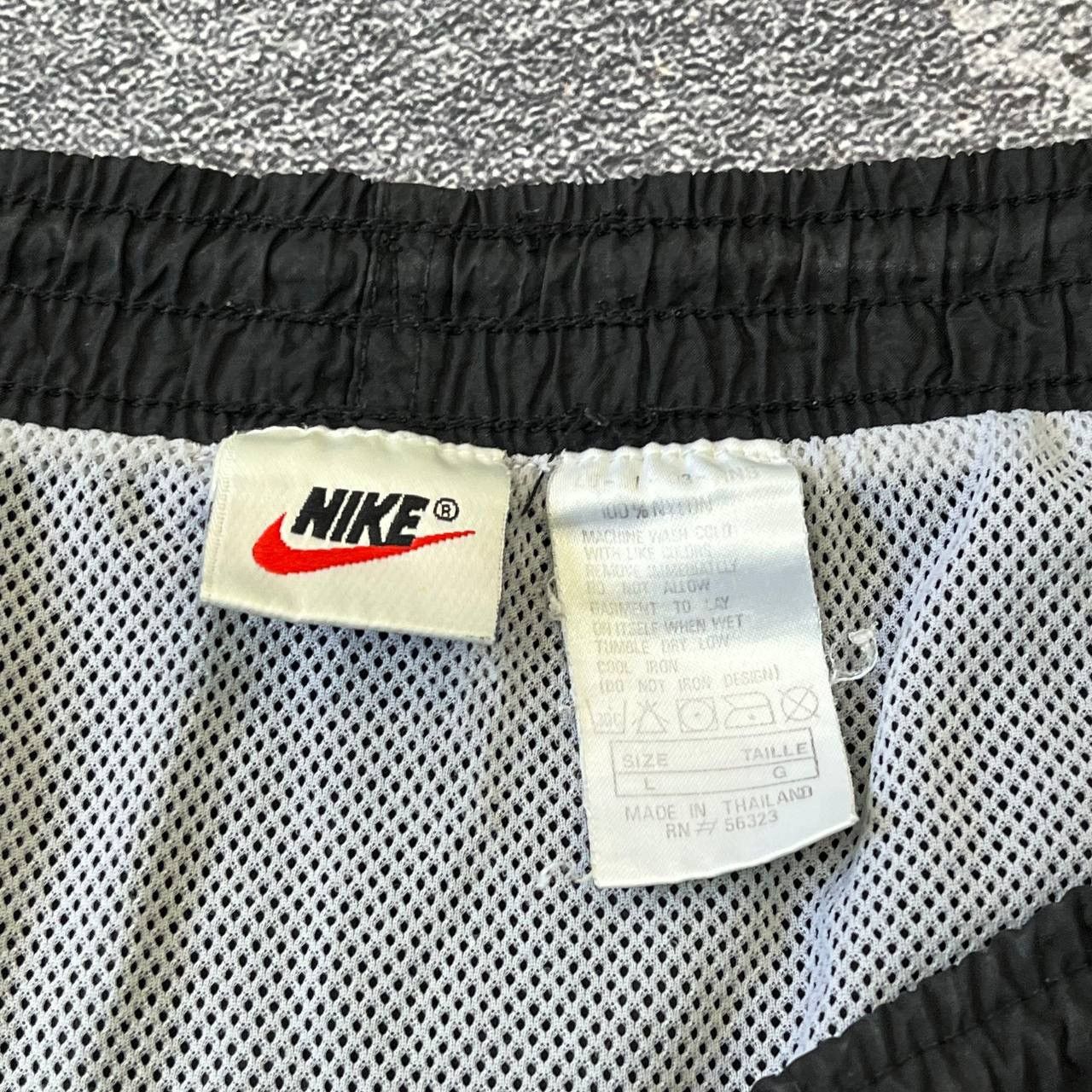 Nike Very Vintage 90s Nike 🩳 Shorts Y2K Big Logo Size L Size US 34 / EU 50 - 8 Thumbnail