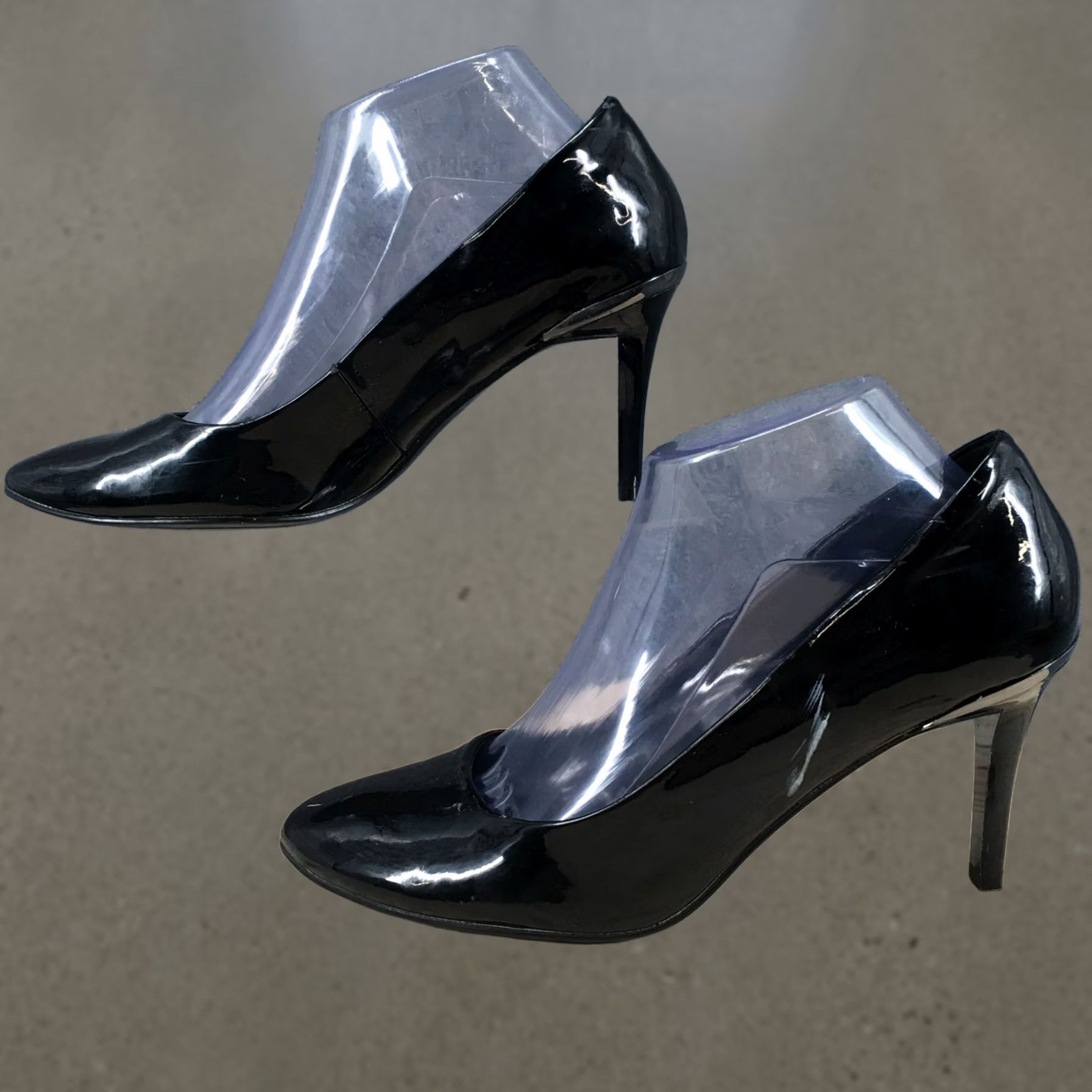 Vintage Bandolino Heels Womens 8.5 M Dress Pump Stiletto Black Patent Leather Closed Toe Size M / US 6-8 / IT 42-44 - 1 Thumbnail