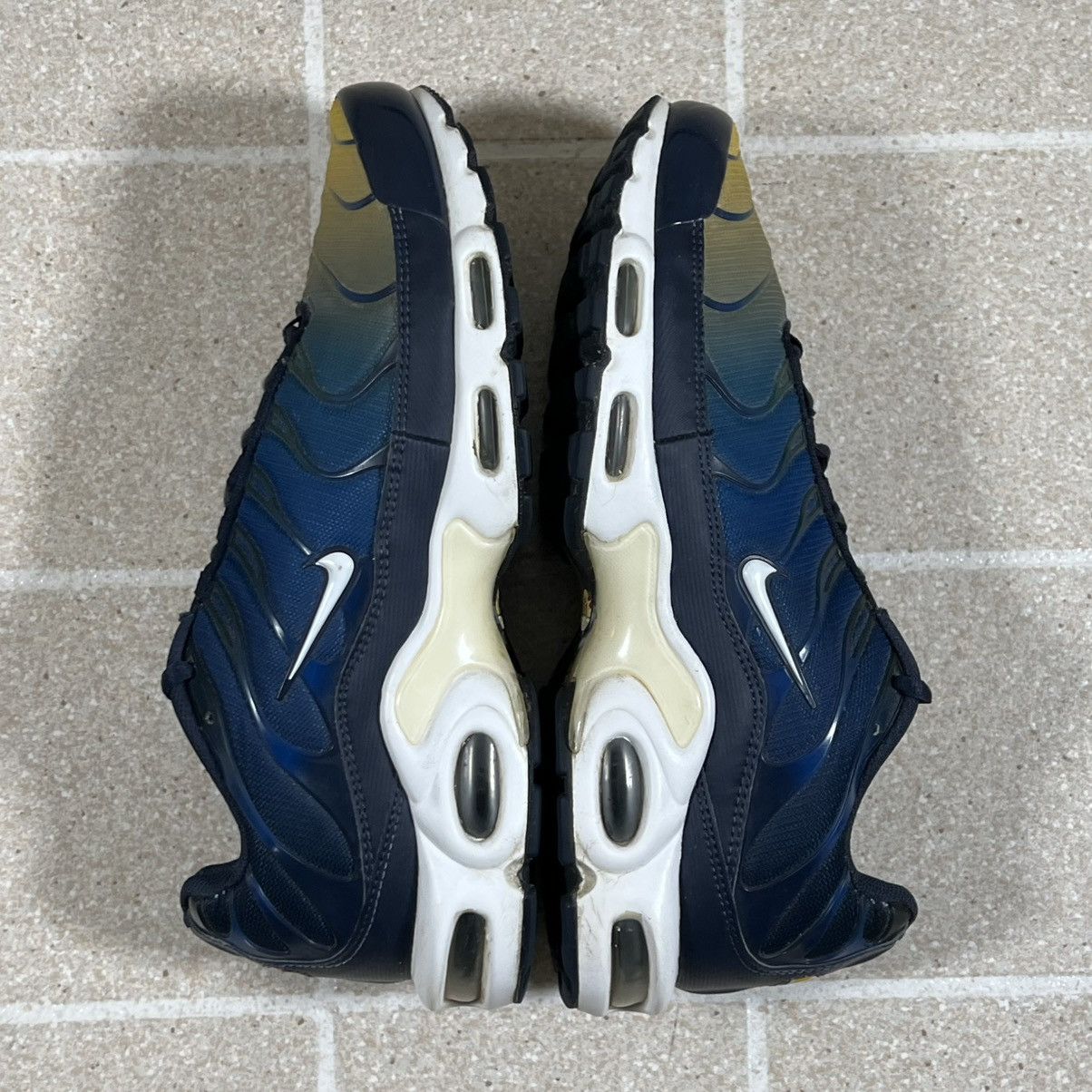 Nike Nike Air Max Plus Gradient Pack size 11 lemon toes Size US 11 / EU 44 - 7 Thumbnail