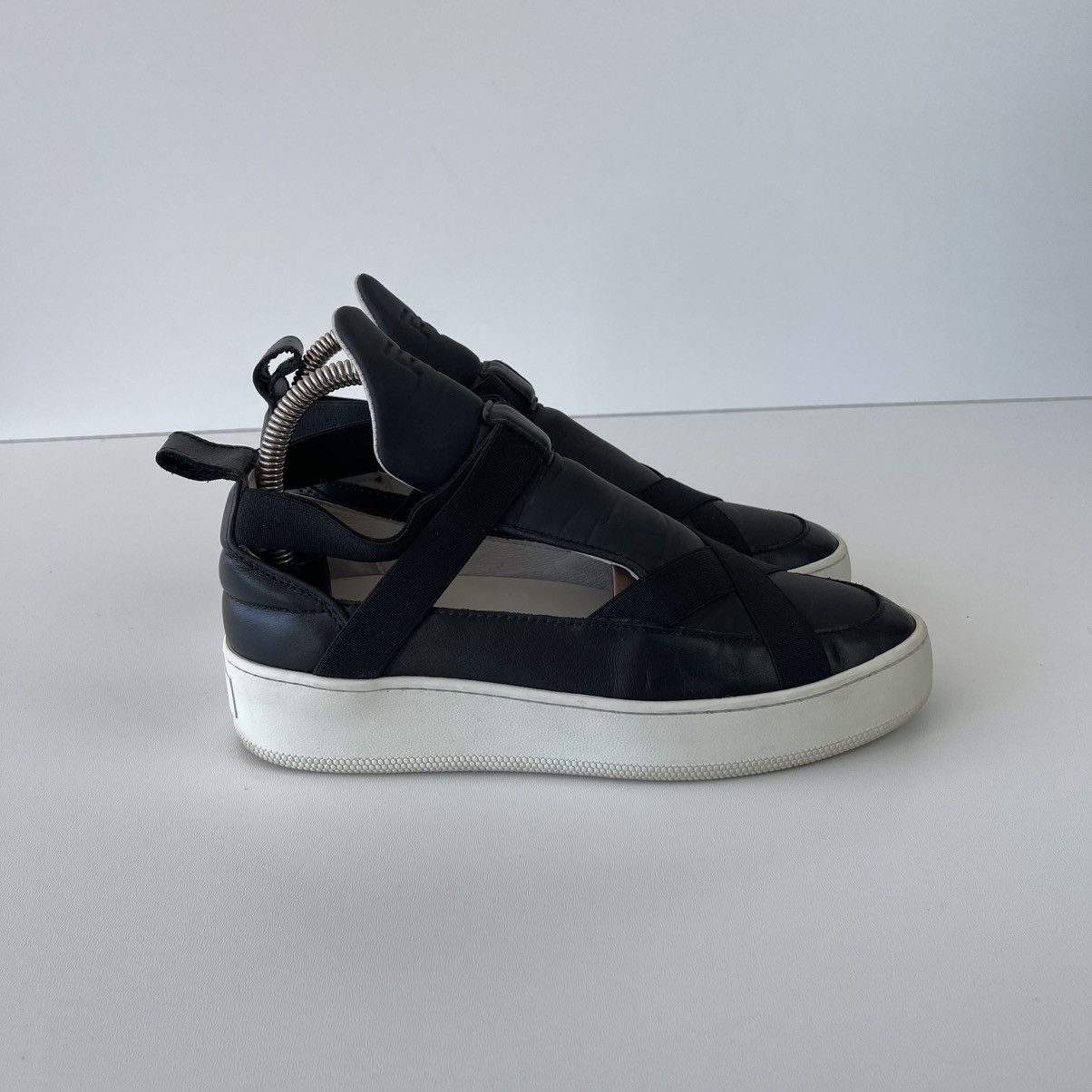 Filling Pieces Filling Pieces Spring ‘17 Livia Strap Leather Sneakers Black Size US 7 / IT 37 - 4 Thumbnail