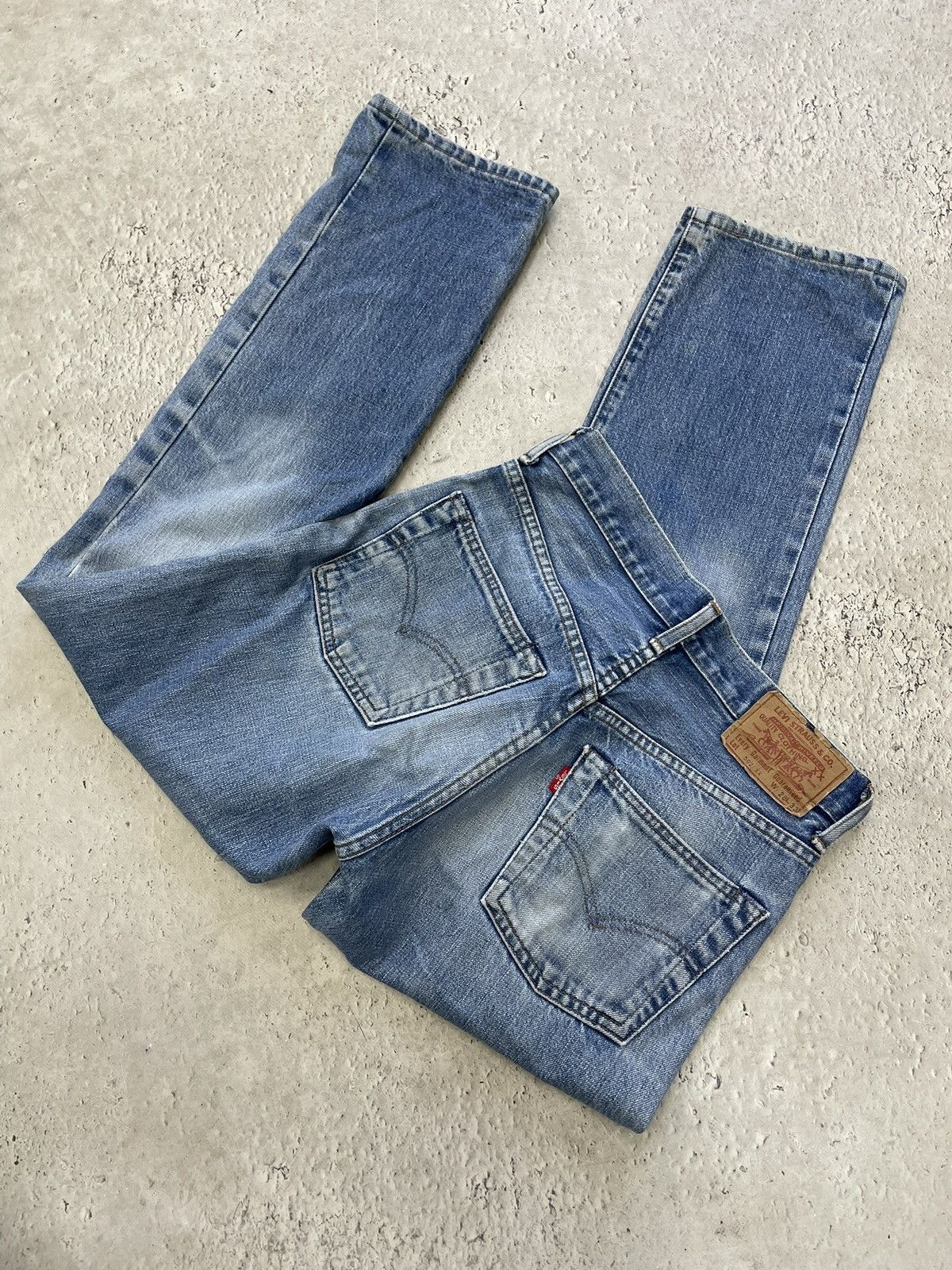 Levi's Levi’s blue jeans faded washed 90s from Japan selvage Size US 28 / EU 44 - 13 Thumbnail