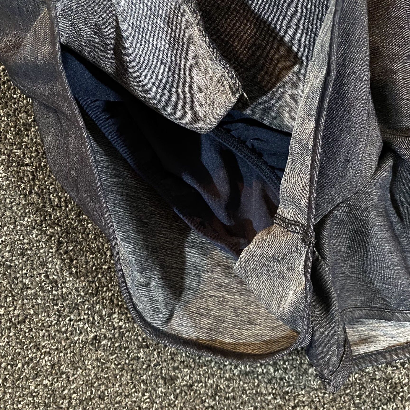 Vintage VINTAGE Oiselle Shorts Womens 10 Gray Heart 3” Inseam Running Casual Workout Lined Women's 10 Gray Heart 3” Inseam Running Casual Workout Lined Size 32" / US 10 / IT 46 - 5 Thumbnail