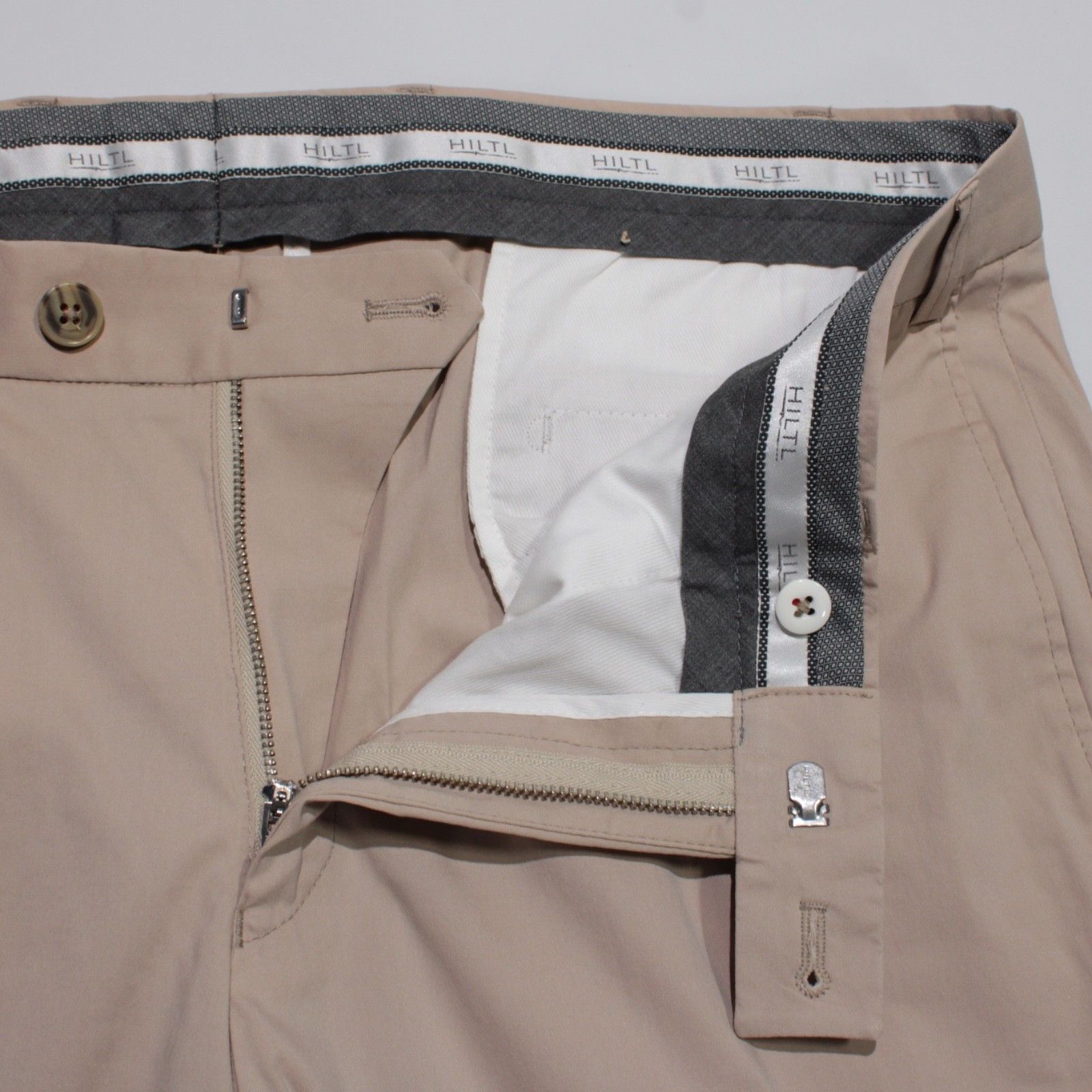 Hiltl Hiltl New with tags Chino Size 38 US In Beige Size US 38 / EU 54 - 3 Thumbnail
