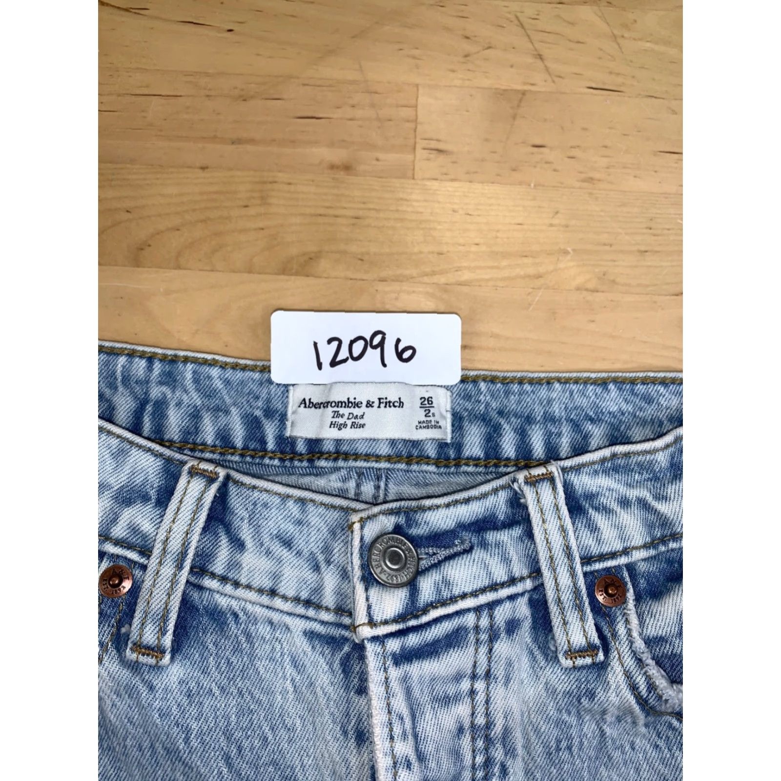 Abercrombie & Fitch Abercrombie & Fitch Jeans Womens 26 High Rise Button Fly 5-Pocket Denim Blue Distressed Straight Vintage: No 12096 Size 26" / US 2 / IT 38 - 2 Thumbnail