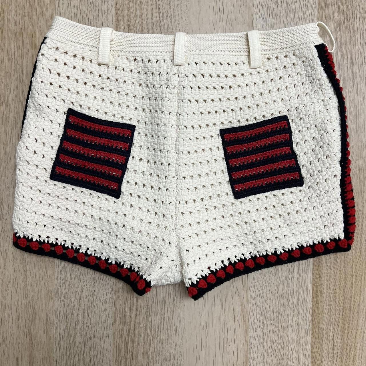 Gucci Gucci Hand Knit Sweater and Shorts Size M / US 6-8 / IT 42-44 - 7 Thumbnail