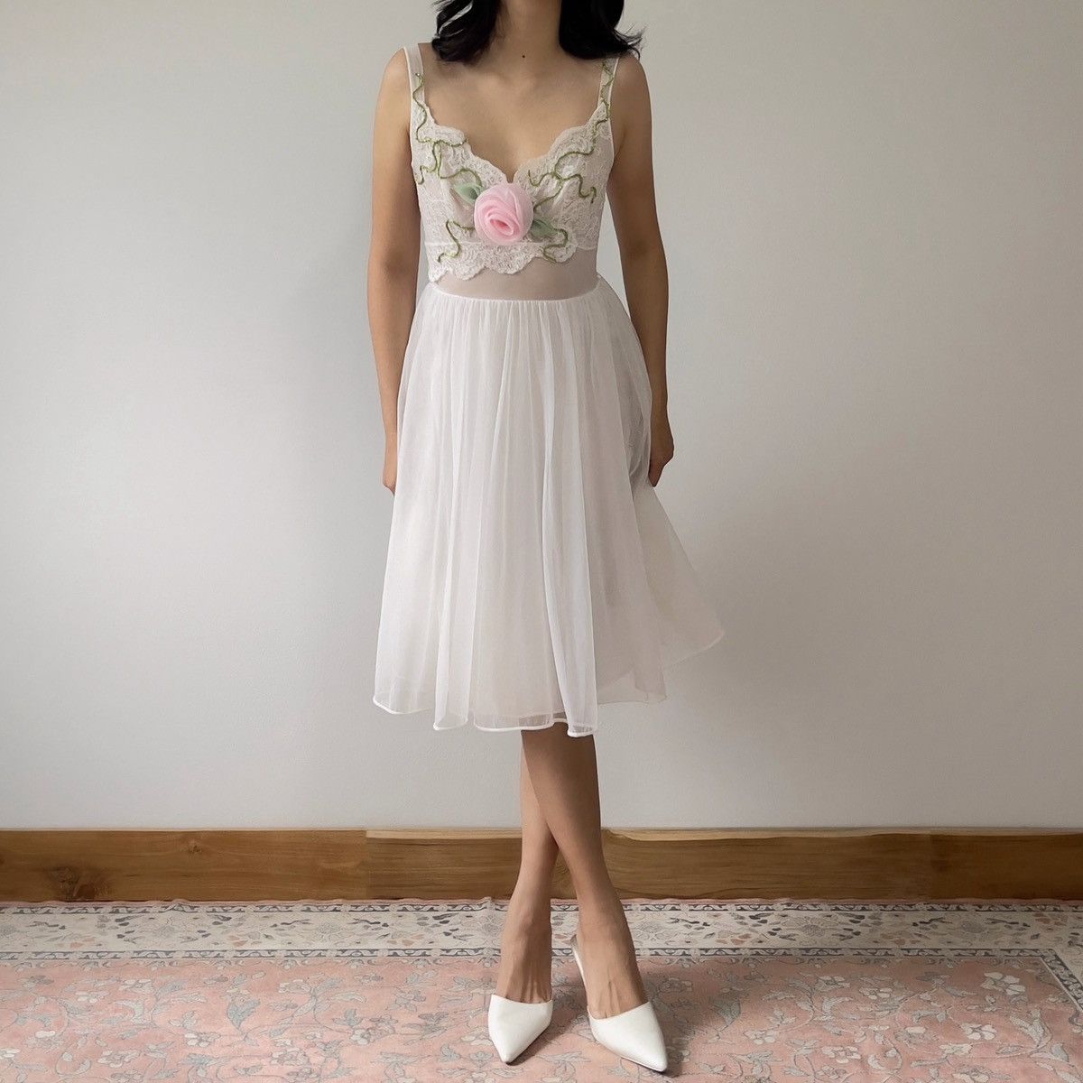 Vintage Romantic 1960's White Nightgown (XXS-XS) Size XS / US 0-2 / IT 36-38 - 5 Thumbnail