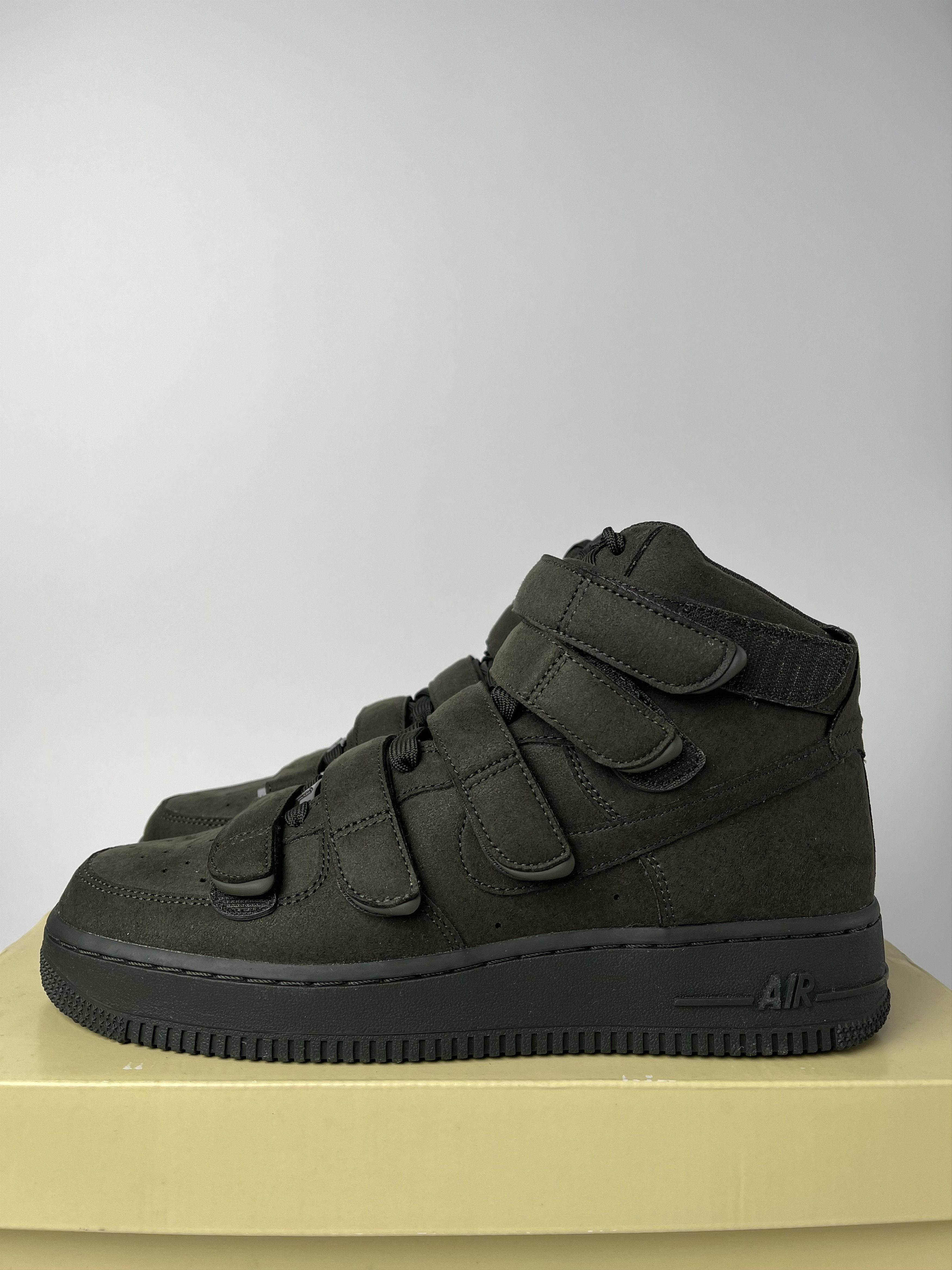 Billie Eilish × Nike High-top sneakers Nike x Billie Eilish Air Force 1 High '07 Size US 8.5 / EU 41-42 - 2 Thumbnail