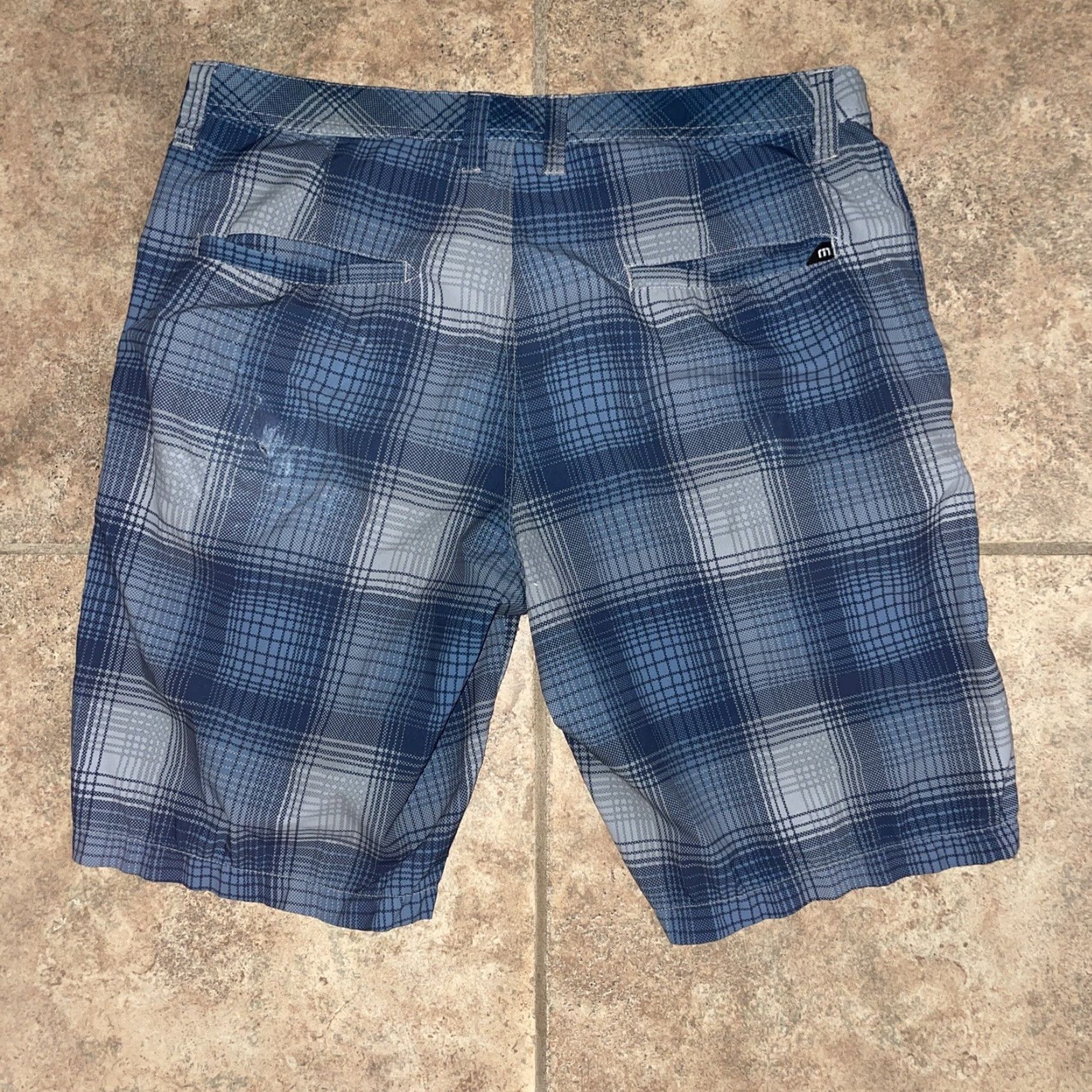 TravisMathew Travis Mathew Shorts Mens Size 34 Blue Plaid Size US 34 / EU 50 - 4 Thumbnail