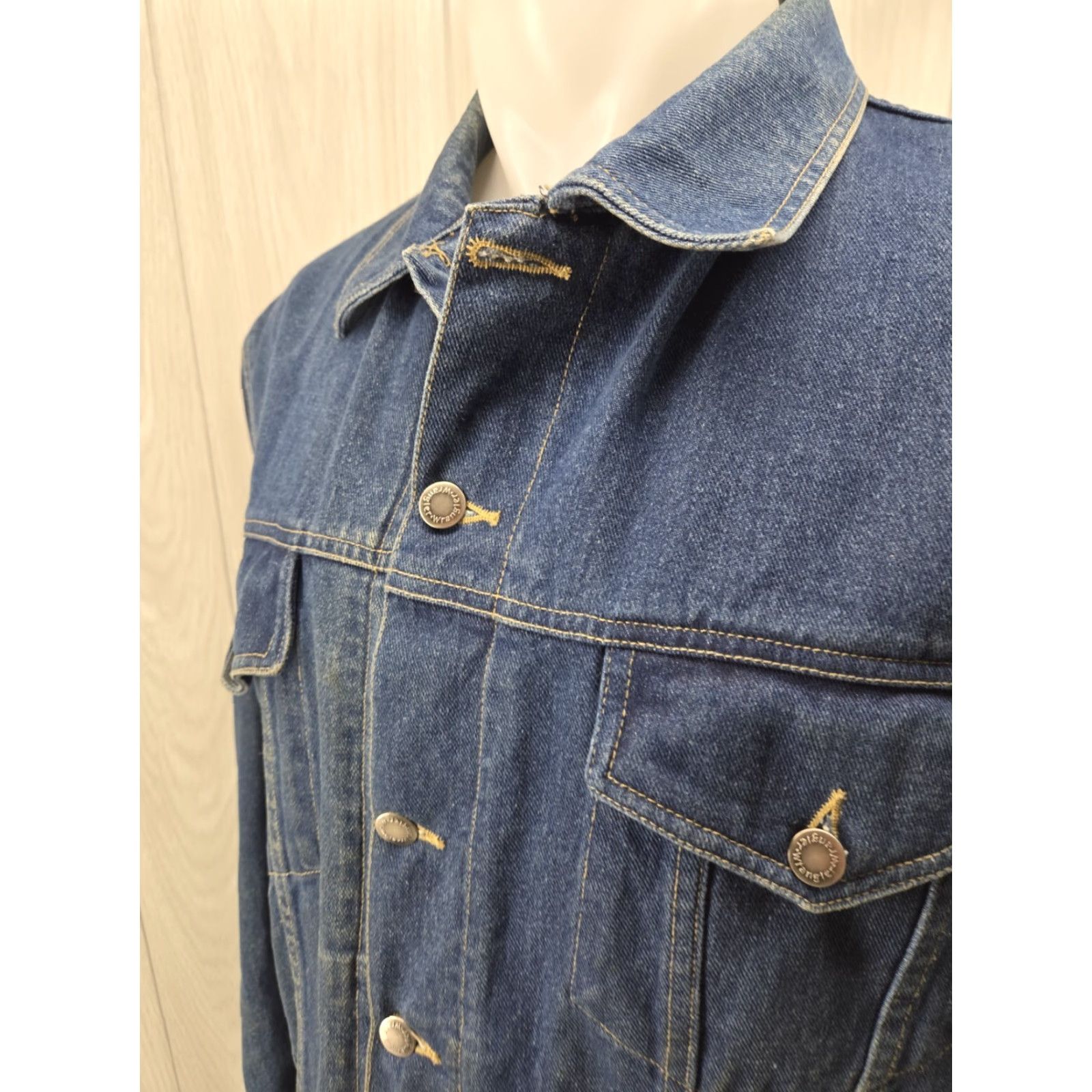 Wrangler VINTAGE Wrangler Hero Blue Dark Wash Denim Jean Jacket Size L Men's Jacket Regular Classic Trucker Denim Size US 33 - 4 Thumbnail