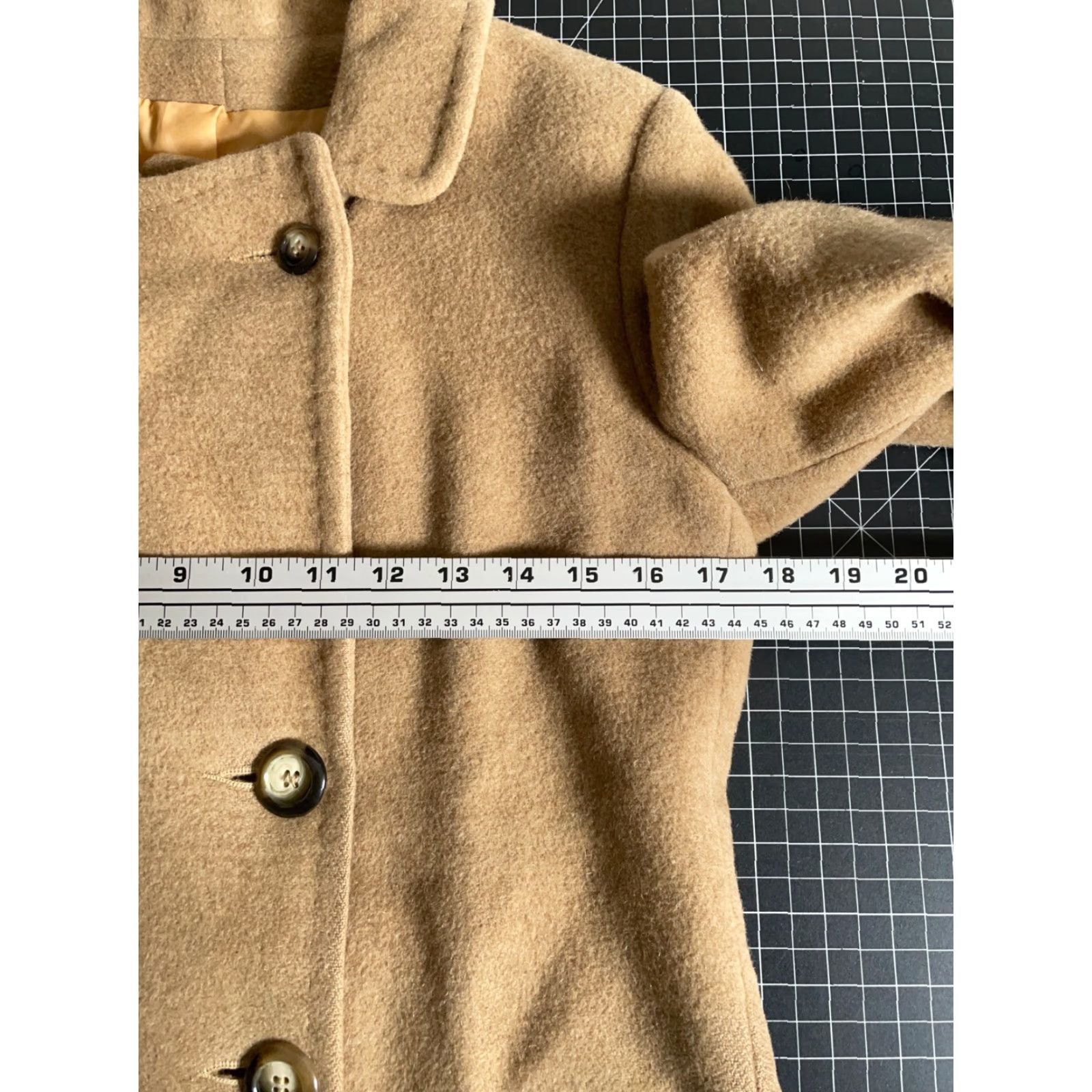 Camel VINTAGE Ullmann Camel Hair Double Breasted Belted Trench Coat Women's 6 / Small Beige Coat Size M / US 6-8 / IT 42-44 - 6 Thumbnail