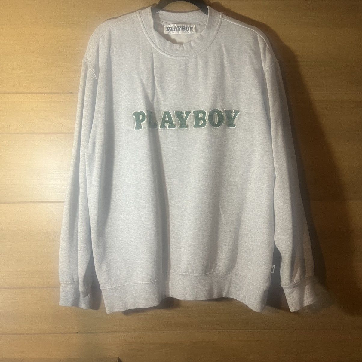 Playboy PLAYBOY MEN’S LARGE Light Gray Crewneck Sweater Green Logo Size US L / EU 52-54 / 3 - 1 Thumbnail