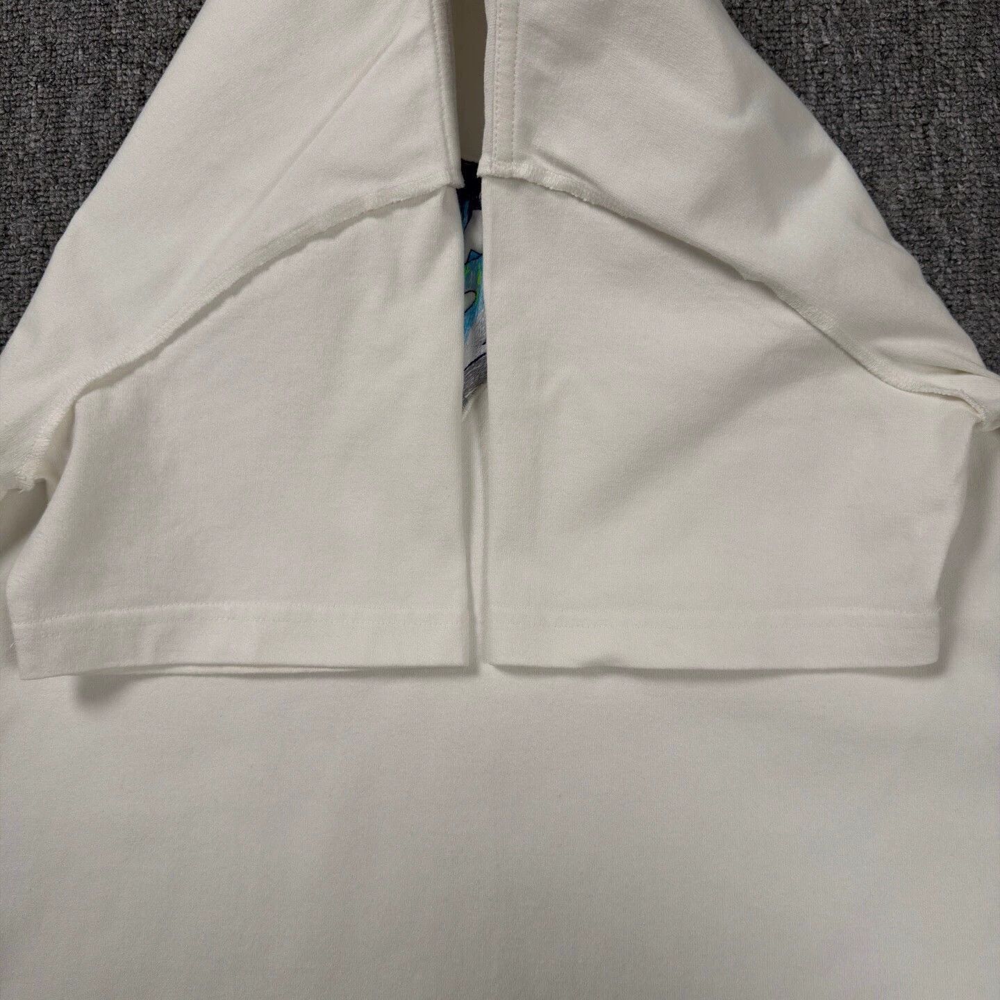 Louis Vuitton LV Graffiti 3D White Short-Sleeve Tee S Near New Size US L / EU 52-54 / 3 - 6 Thumbnail