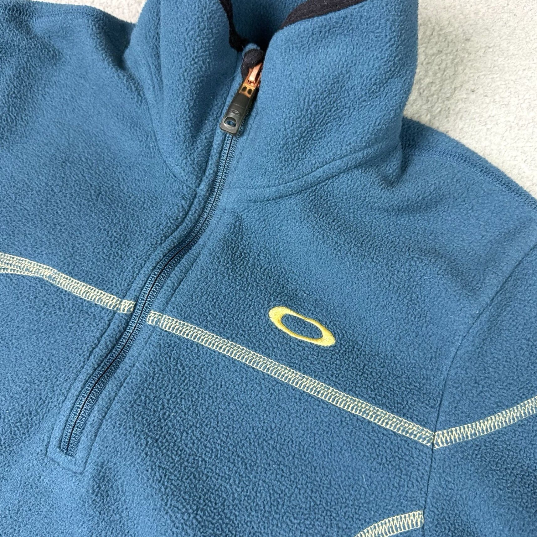 Oakley VINTAGE Oakley Pullover Sweatshirt S Blue 1/4 Zip Fleece Mock Neck Men Regular Long Sleeve Athletic Activewear Clothing Size US S / EU 44-46 / 1 - 3 Thumbnail