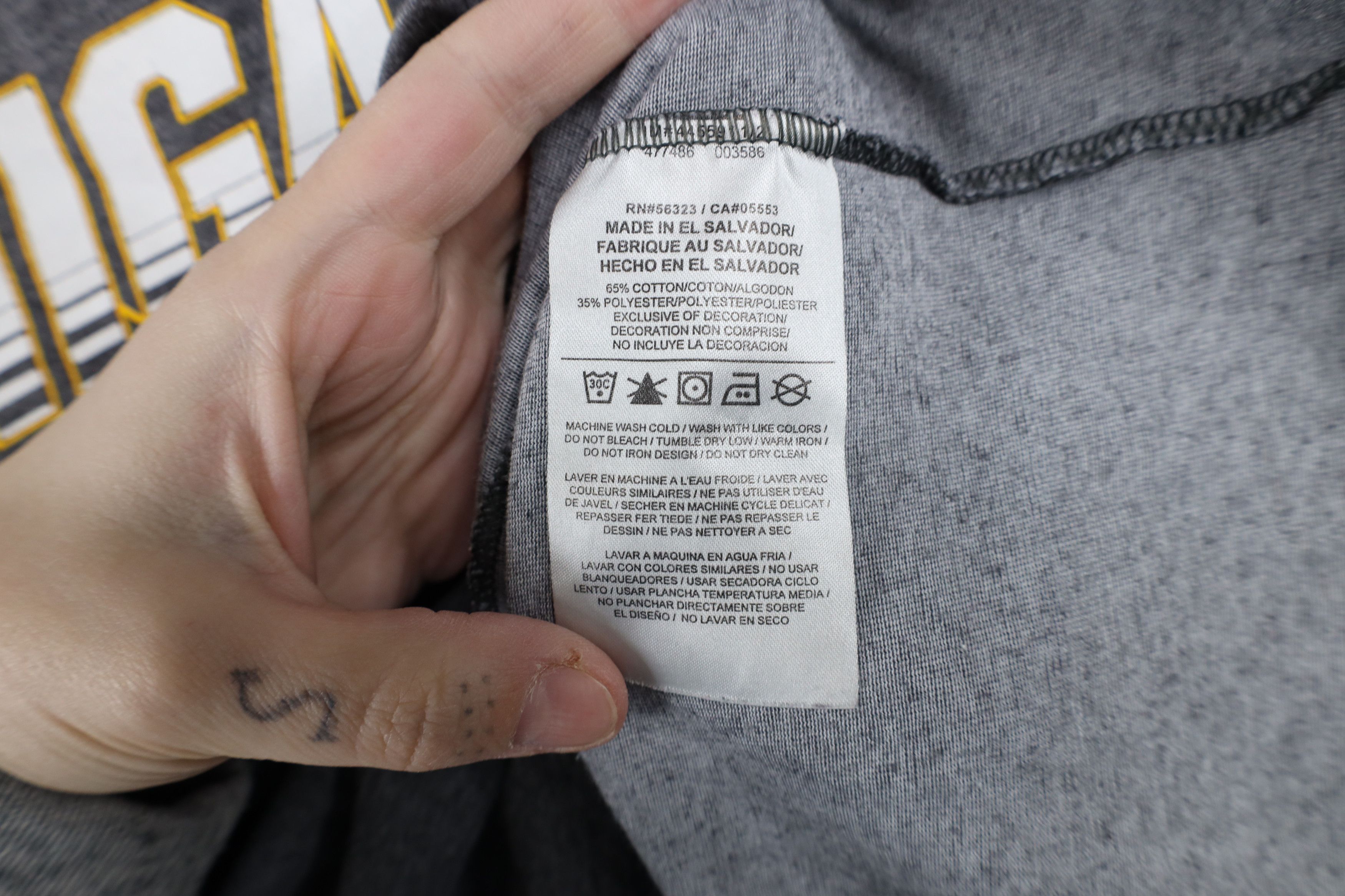 Nike × Vintage Nike Air Jordan Jumpman University of Michigan T-Shirt Size US S / EU 44-46 / 1 - 11 Thumbnail