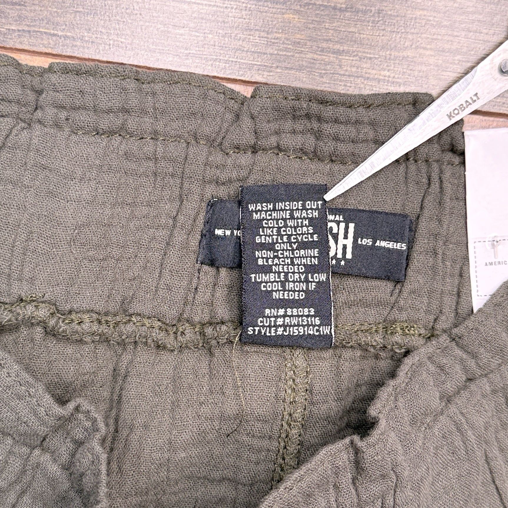 Vintage Rewash Gauze Shorts Womens S Olive Green Pull On Flat Front Paperbag 100% Cotton Casual Summer City Modern Womens Size 28" / US 6 / IT 42 - 7 Thumbnail