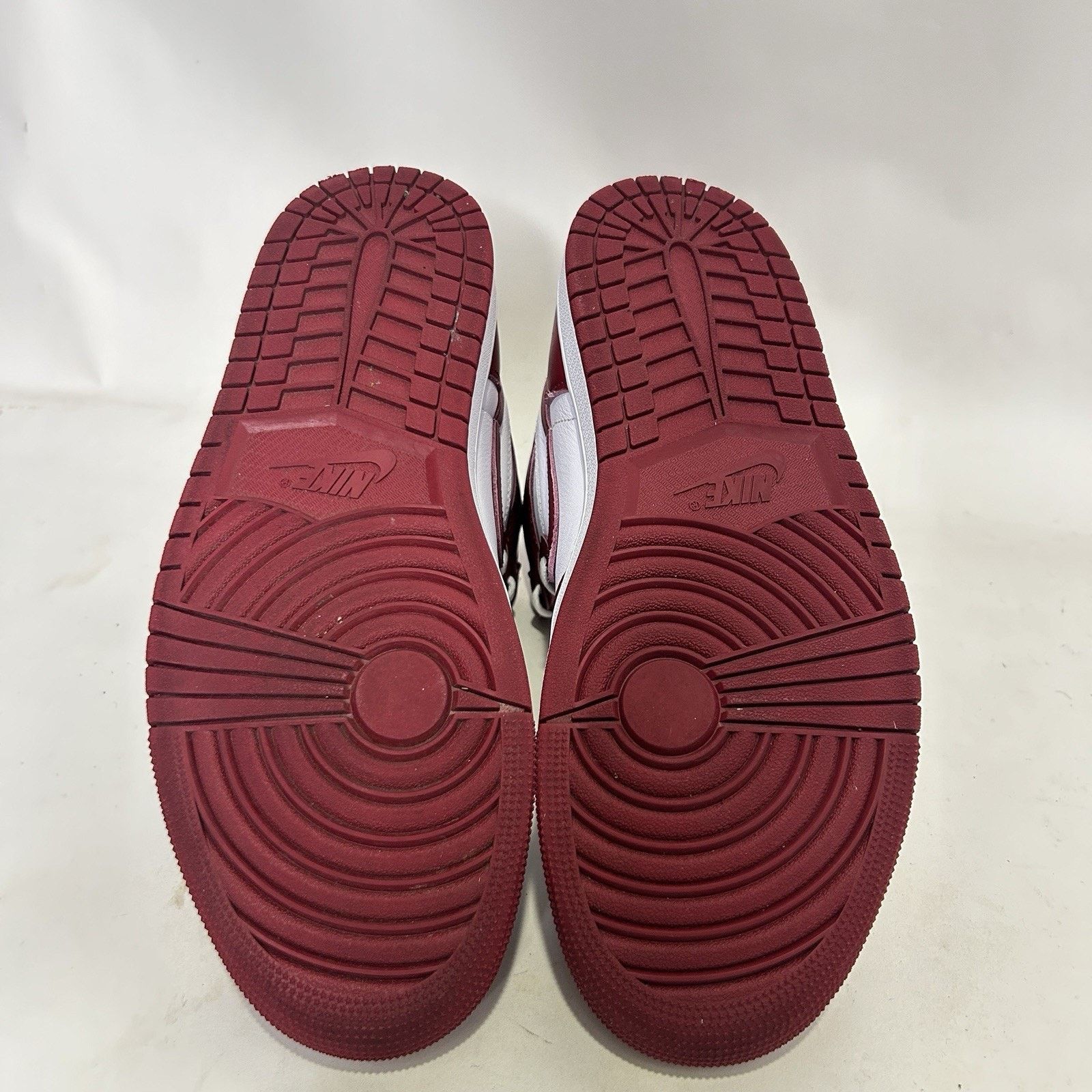 Jordan Brand Nike Air Jordan 1 Retro High OG “Artisanal Red” Size US 10.5 / EU 43-44 - 7 Thumbnail
