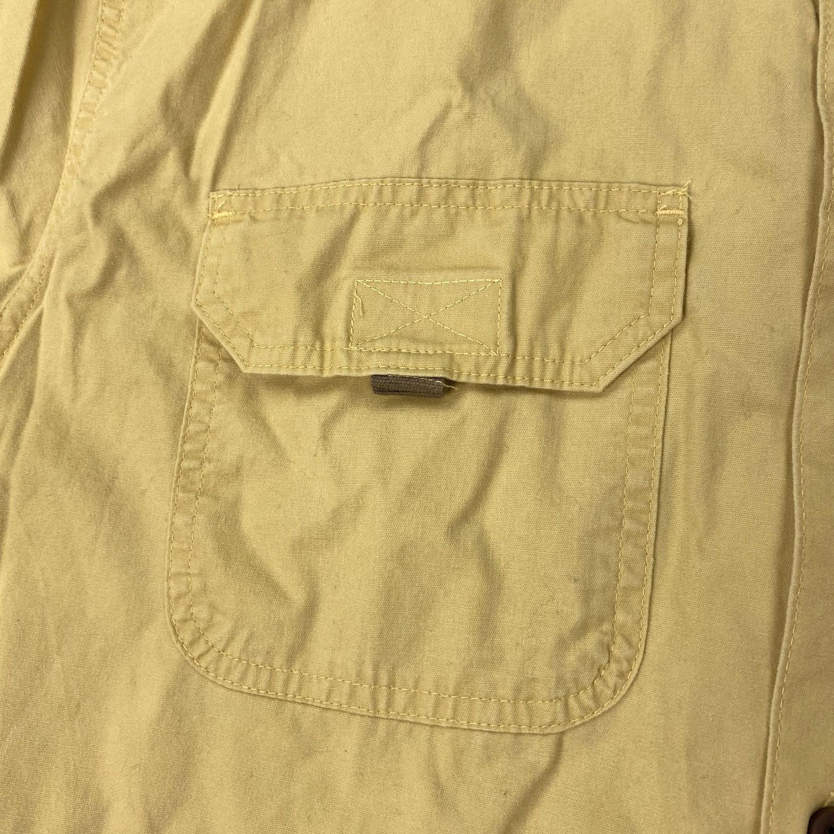 Wrangler Wrangler Authentics Shirt Mens Large Khaki Short Sleeve Button Front Safari Beige Cotton Pocketed Button-Up N/A Size US L / EU 52-54 / 3 - 3 Thumbnail