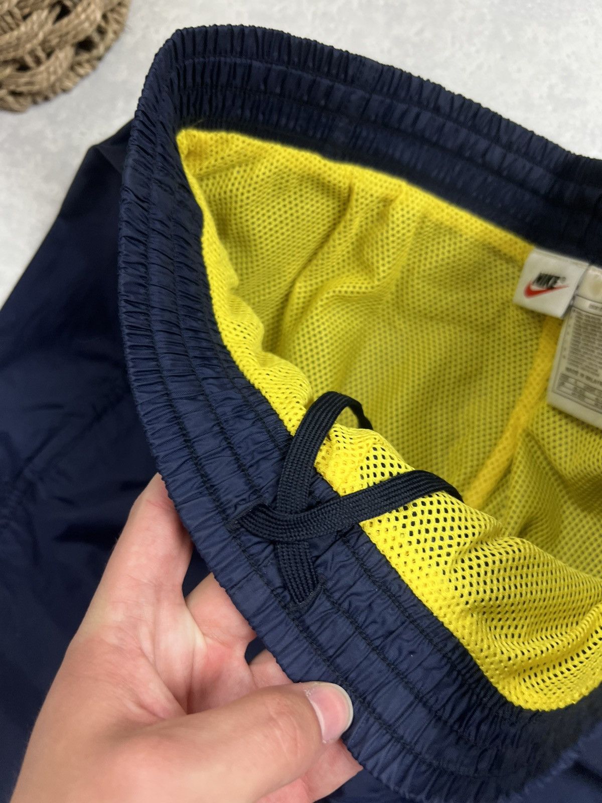 Nike 90s Nike Retro Logo Vintage Y2K Parachute Nylon Pants Size US 30 / EU 46 - 4 Thumbnail