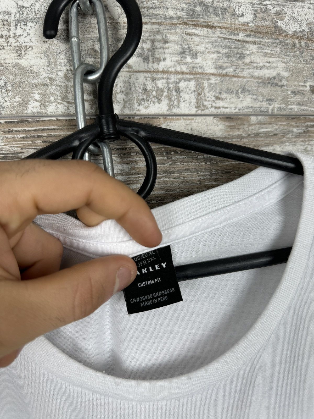 Oakley Mens Vintage Oakley T-shirt centre logo white tee Japanese Size US XL / EU 56 / 4 - 6 Thumbnail