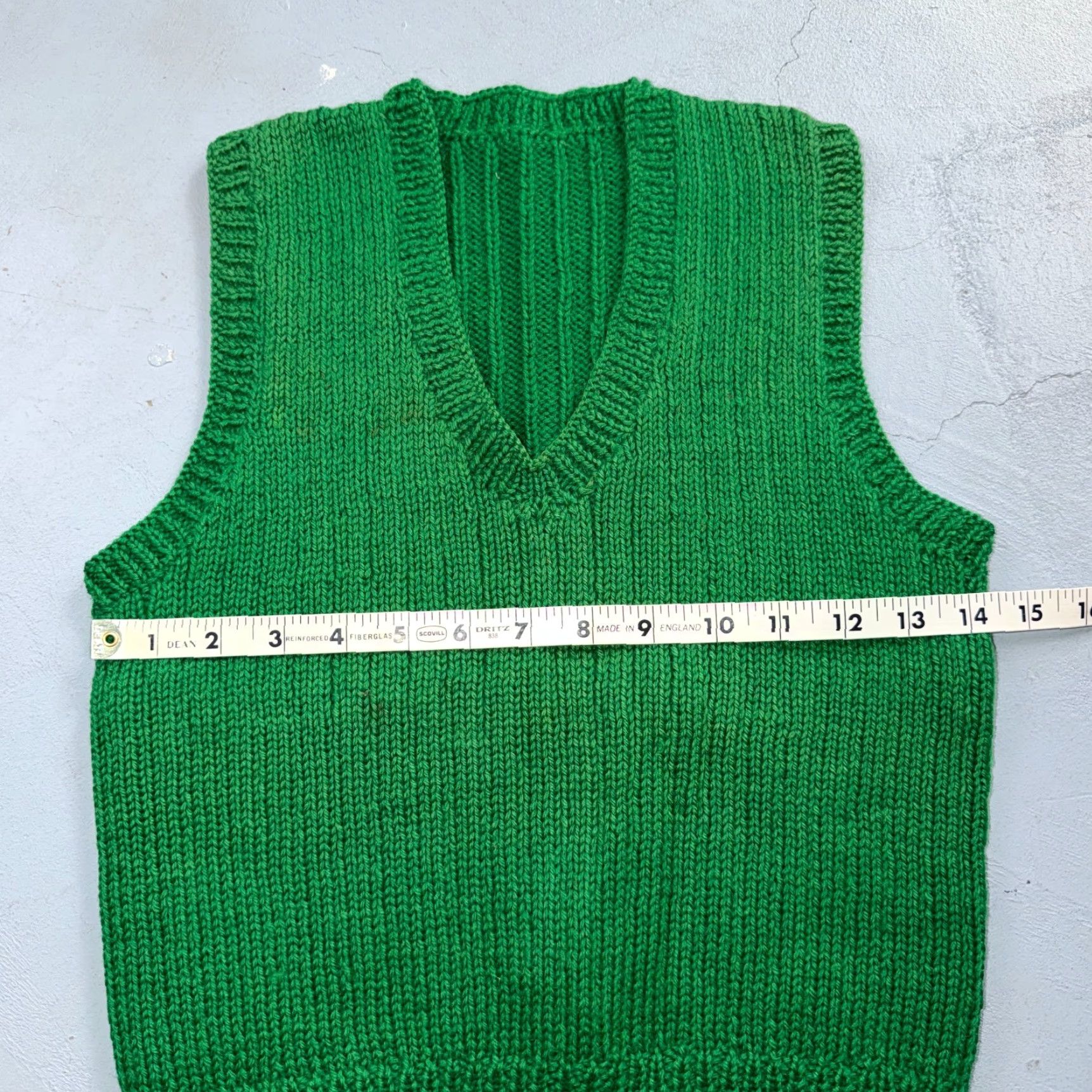 Vintage VTG Green Vest Knitted Sleeveless Sweater Pullover Handmade Knit 70s 1970s Vest Green VTG Knitted Sleeveless Sweater Pullover Handmade Knit 70s 1970s Size S / US 4 / IT 40 - 4 Thumbnail