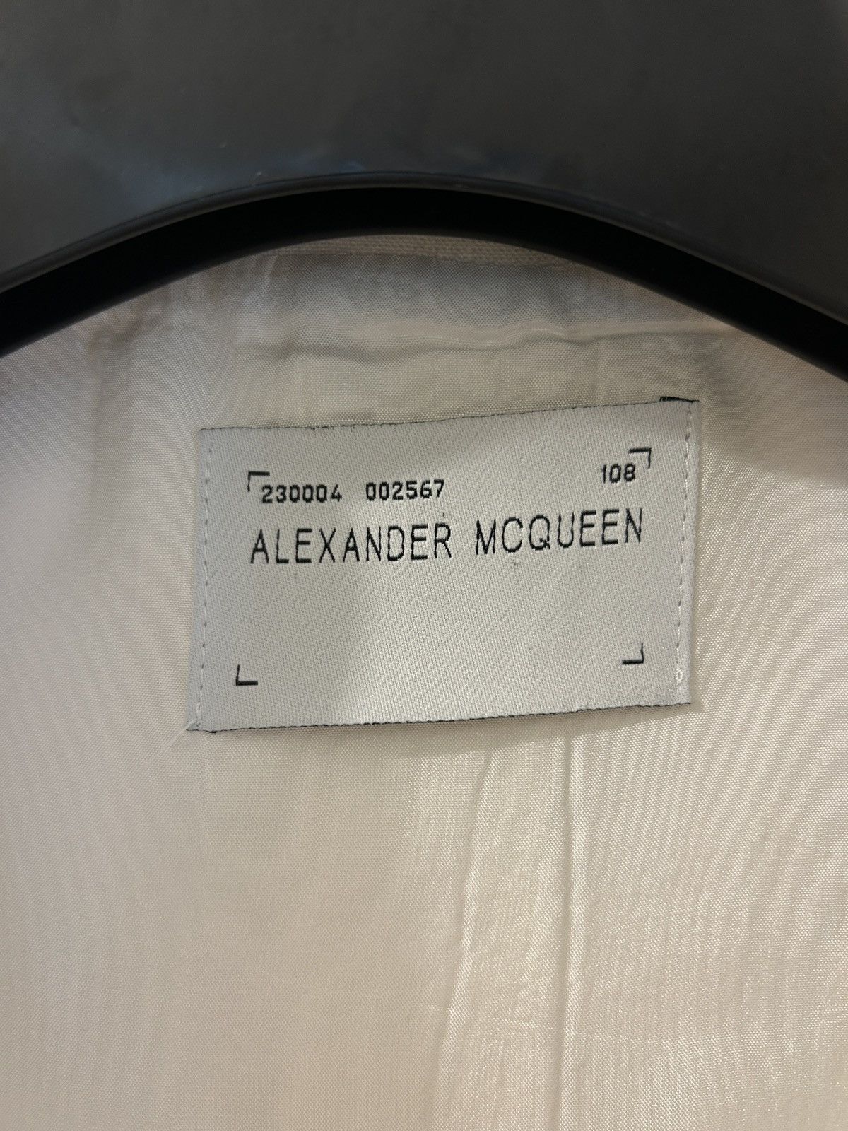 Alexander McQueen 1990s peaked lapel blazer with sequin trim Size S / US 4 / IT 40 - 8 Thumbnail