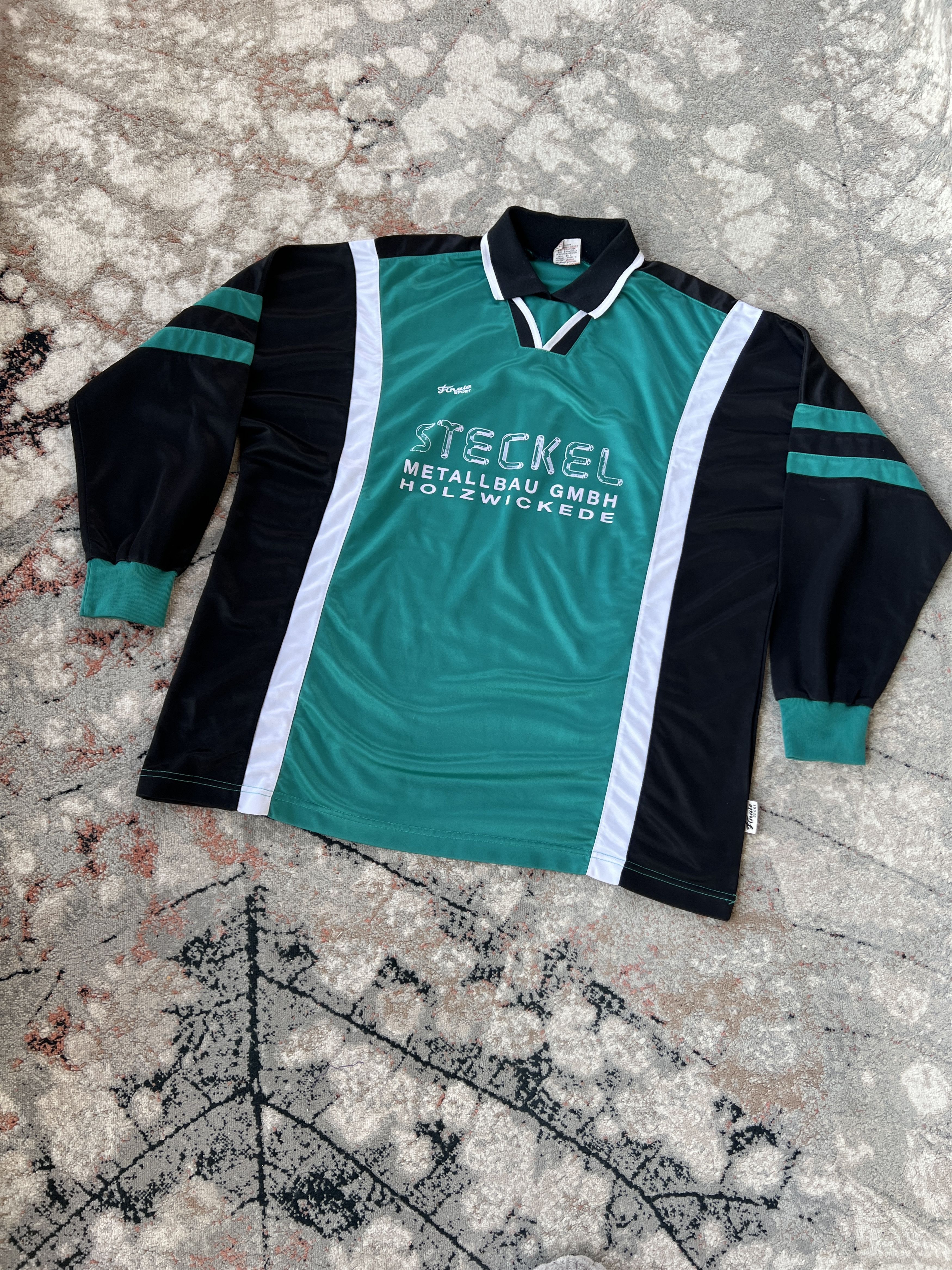 Vintage Finale Sport SG Holzwickede 14 Vintage Football Jersey Size US XL / EU 56 / 4 - 1 Thumbnail