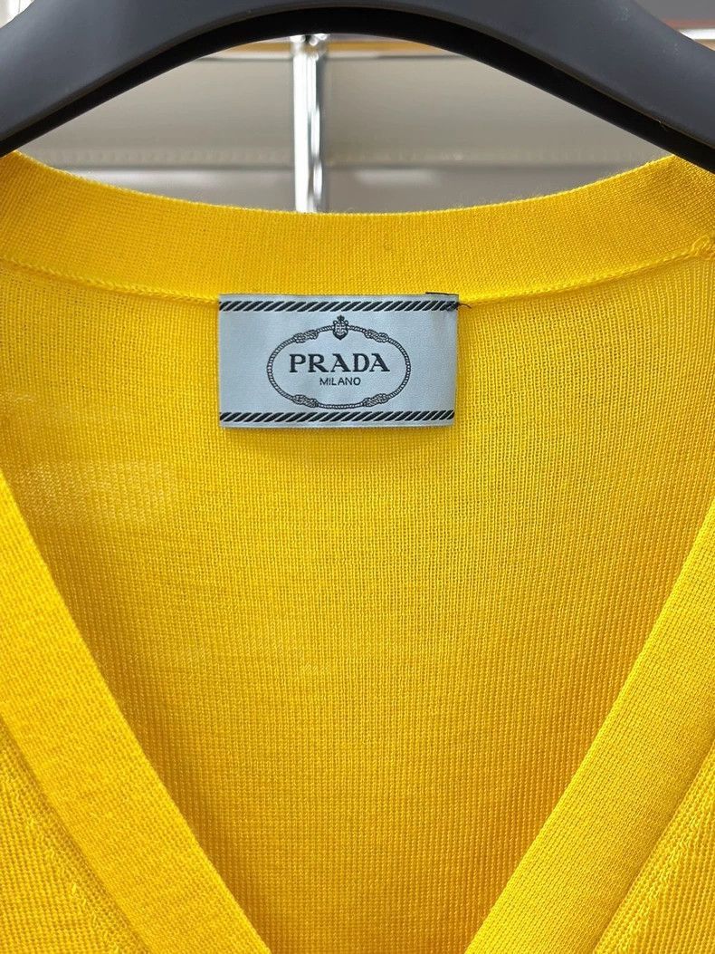 Prada PRADA High Saturation Lemon Yellow Cardigan -2505 Size US M / EU 48-50 / 2 - 2 Thumbnail